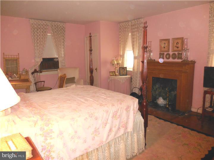 BELMONT VILLAGE - Residential