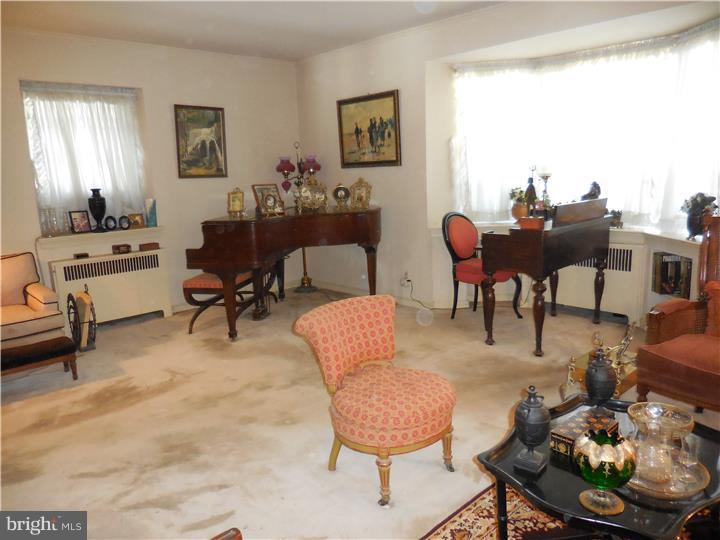 BELMONT VILLAGE - Residential