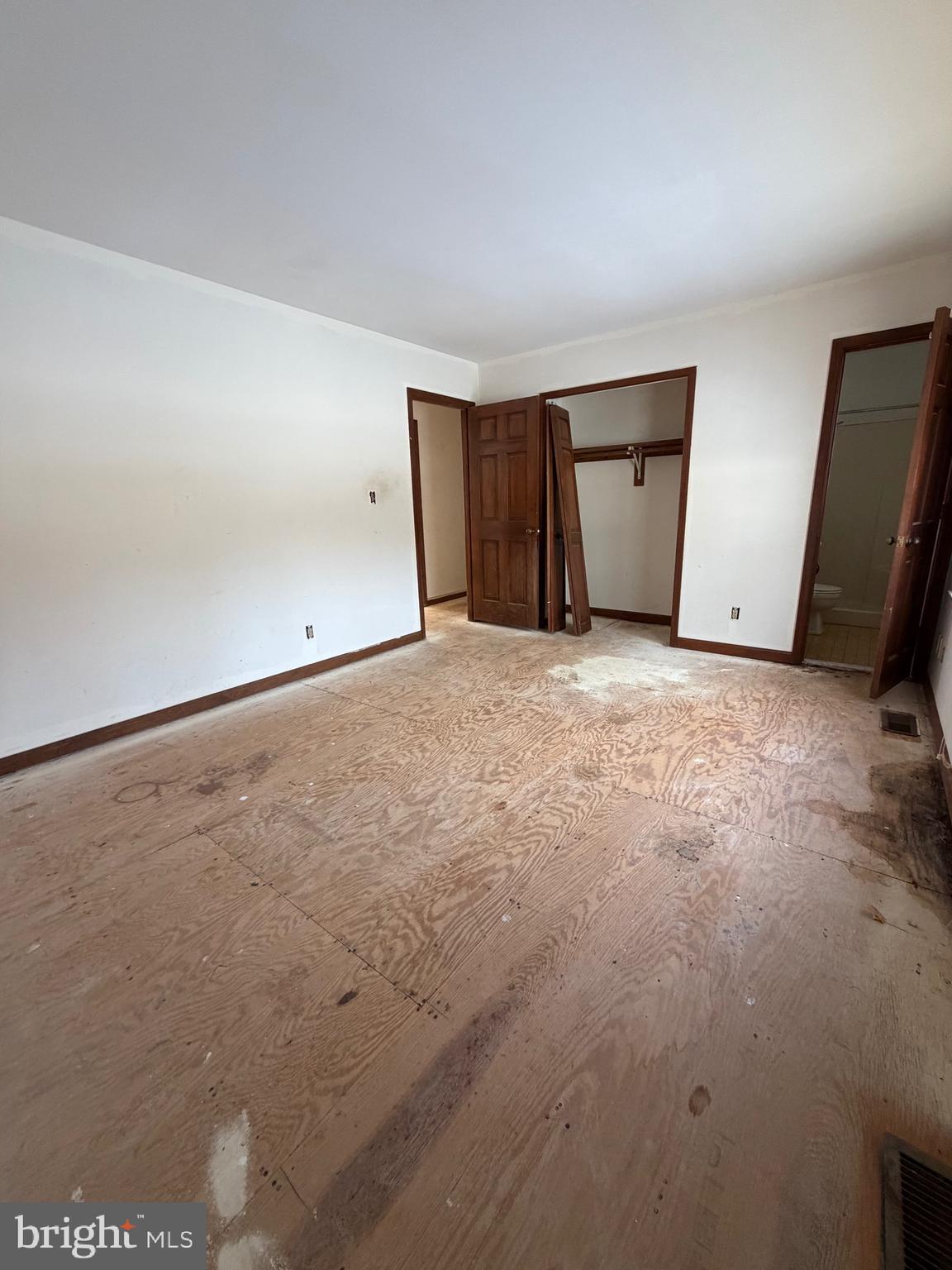 SHADOW WOODS - Residential