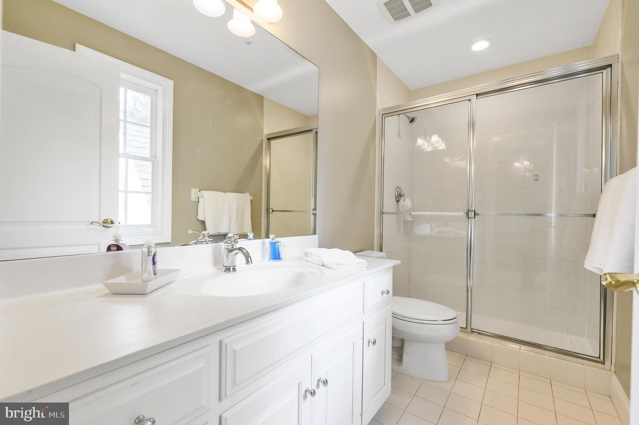 ARONWOLD - Residential