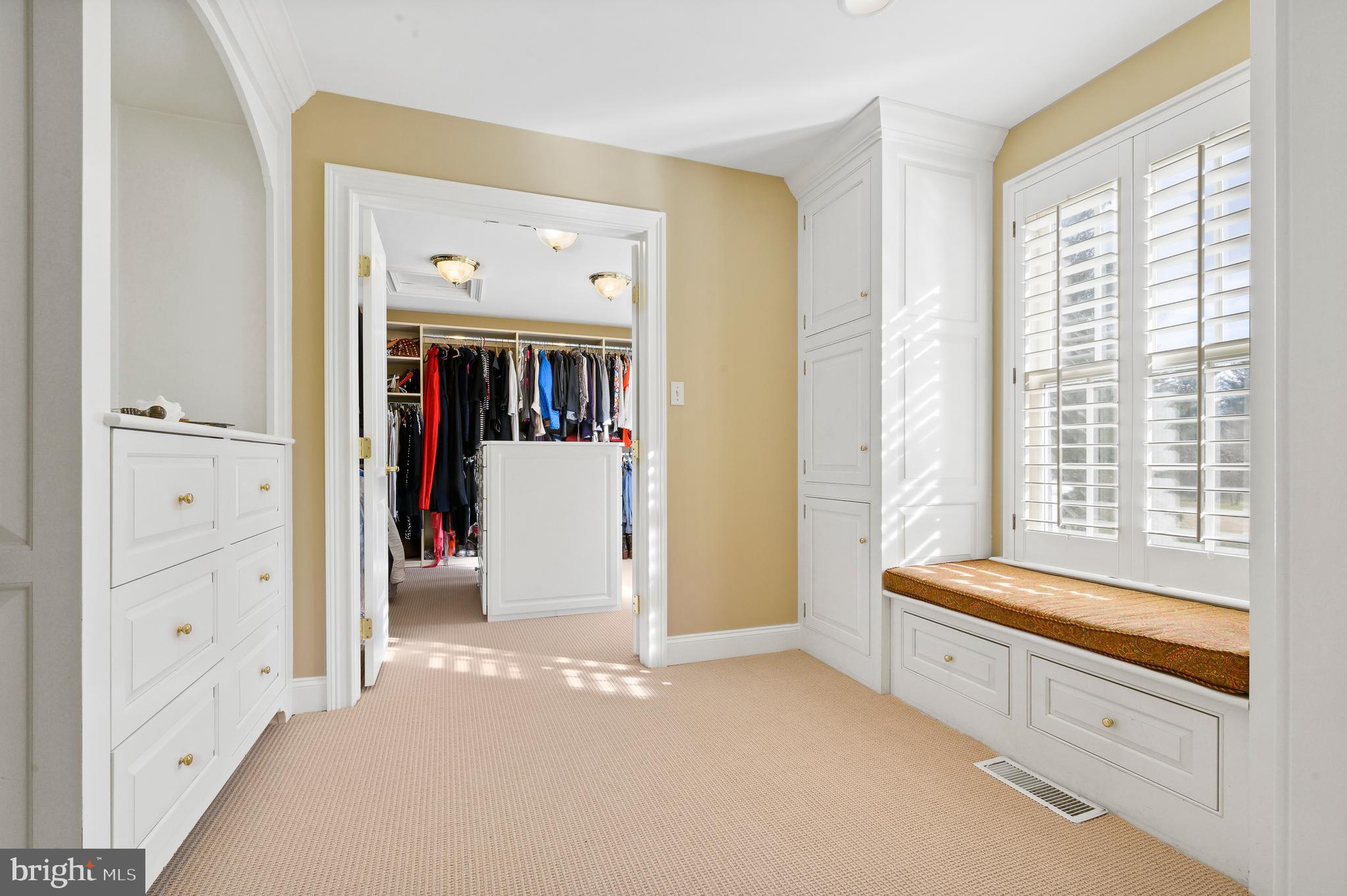 ARONWOLD - Residential