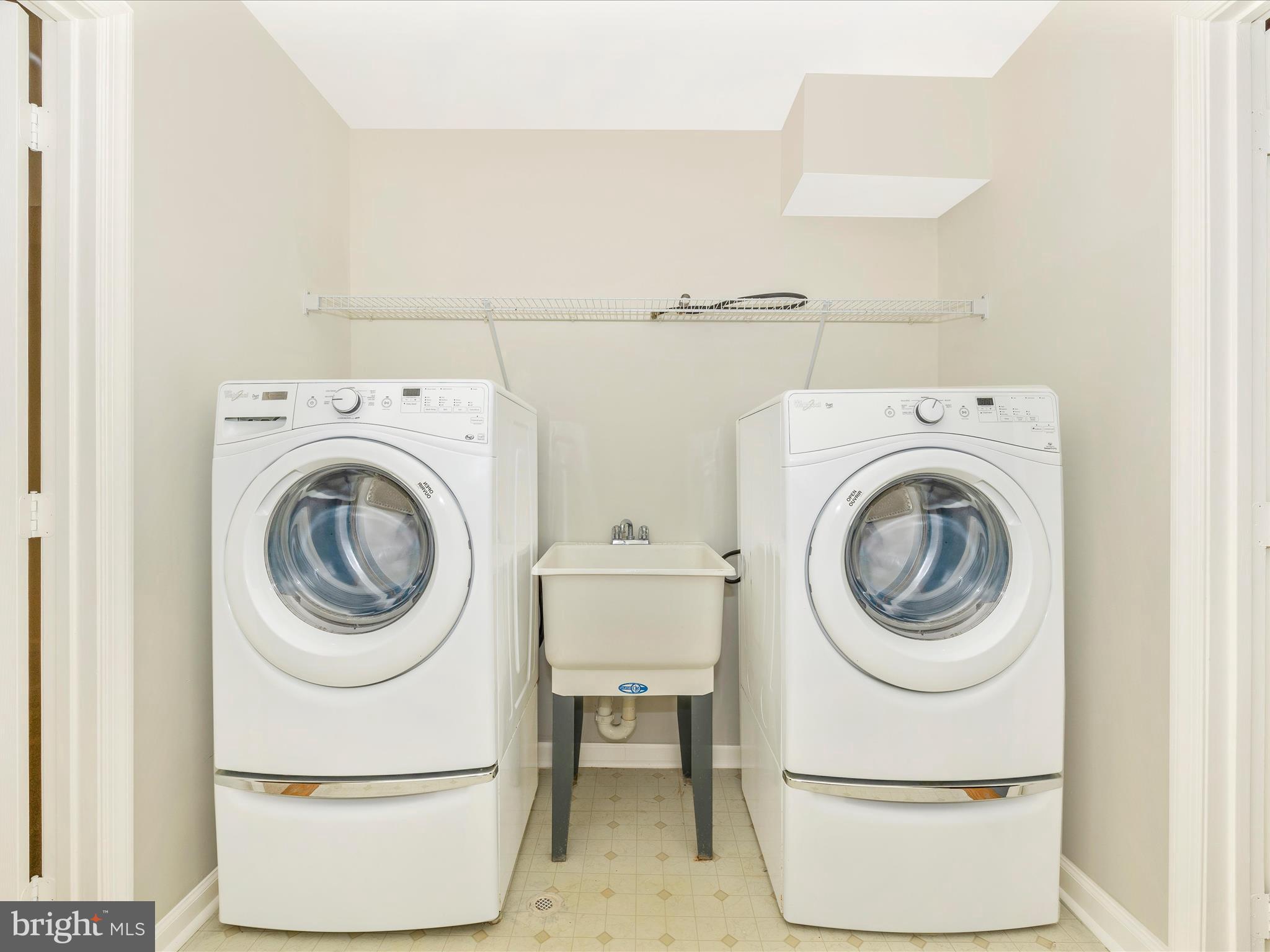 KINGSVIEW VILLAGE - Residential