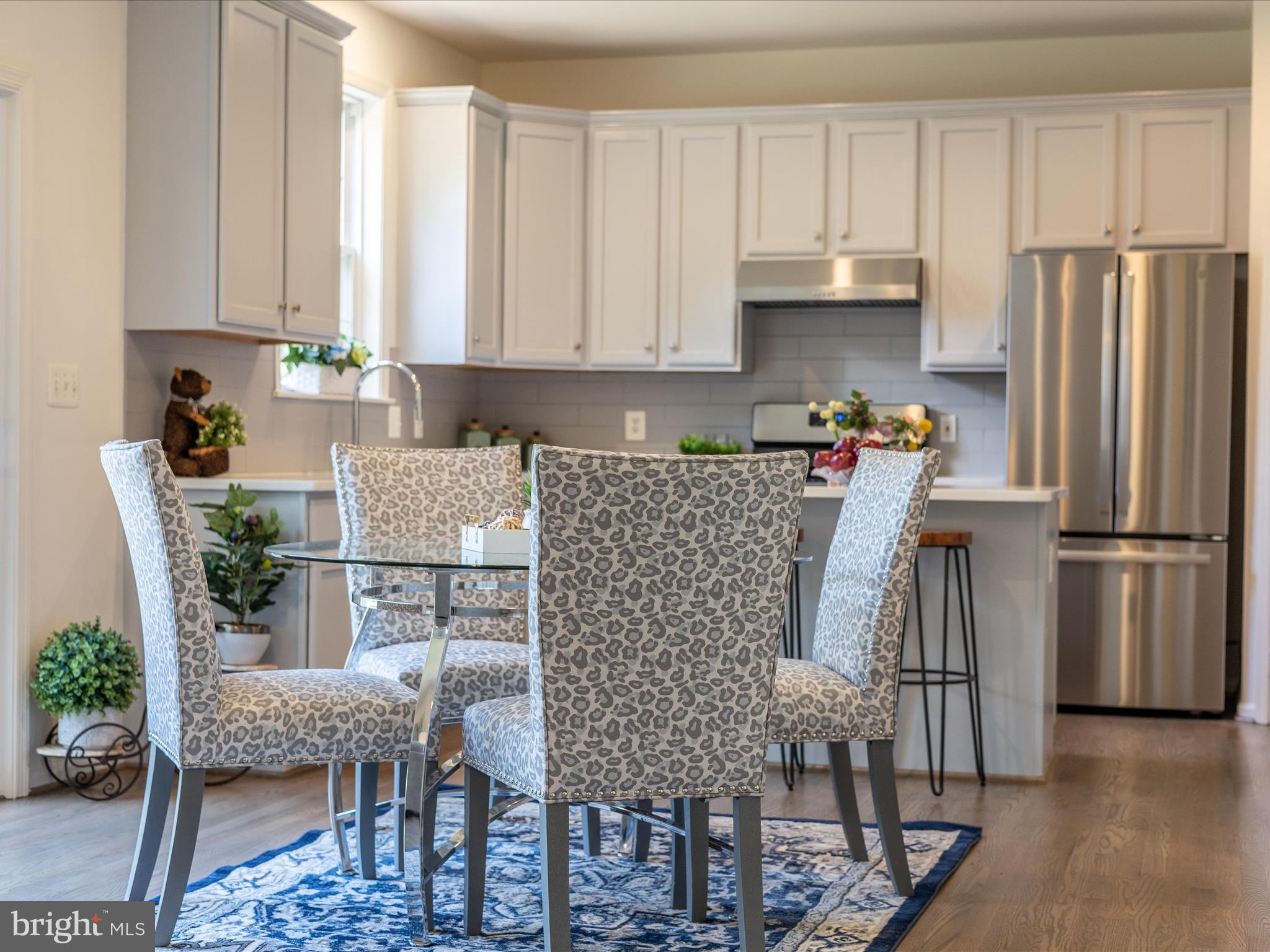 KINGSVIEW VILLAGE - Residential