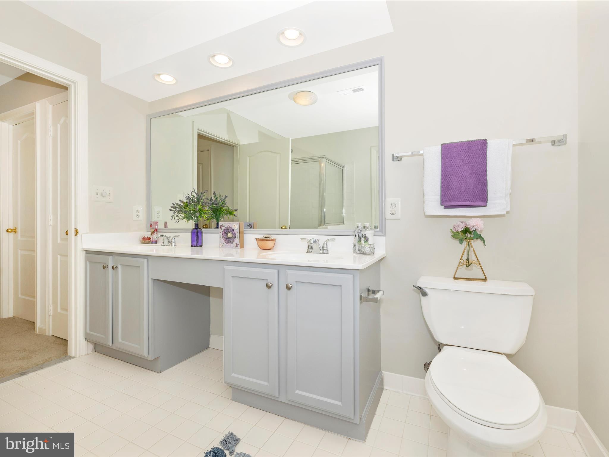 KINGSVIEW VILLAGE - Residential