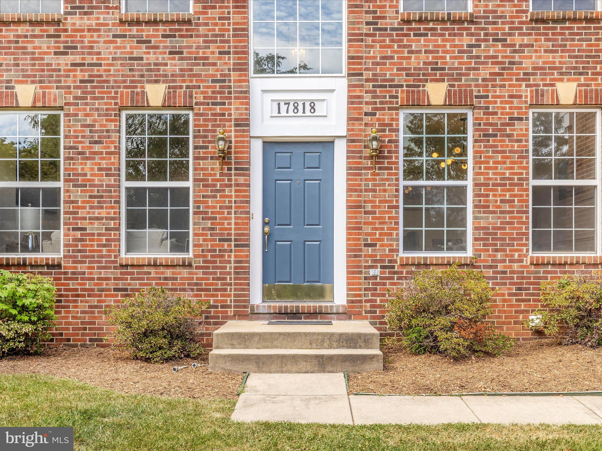 KINGSVIEW VILLAGE - Residential