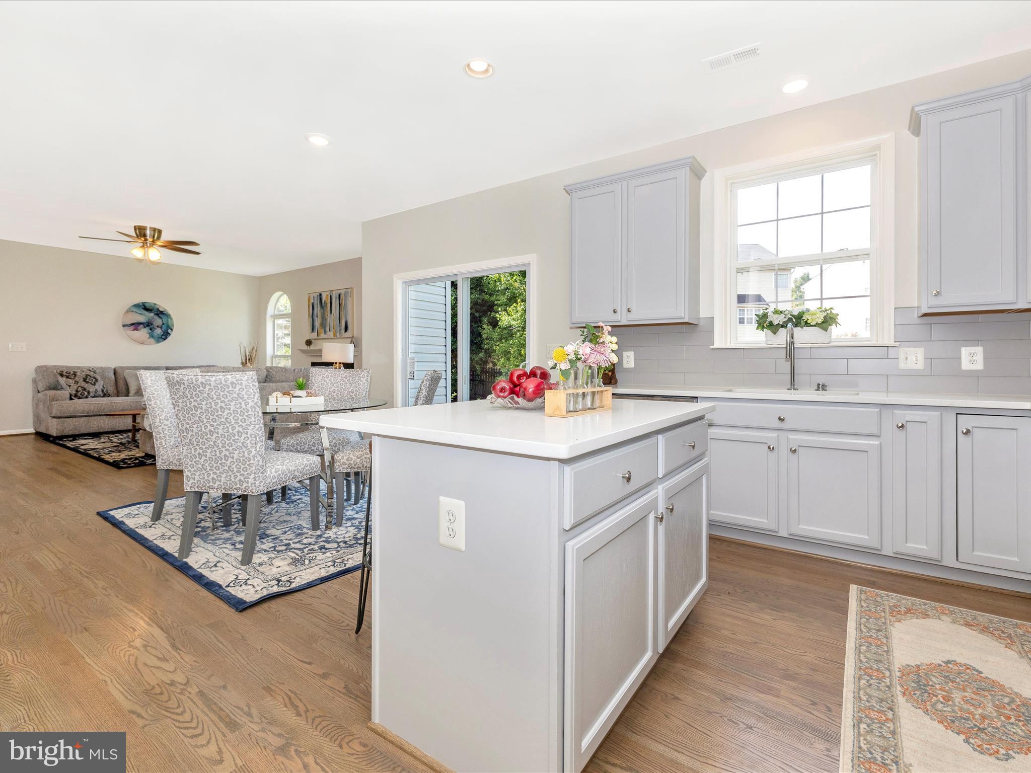 KINGSVIEW VILLAGE - Residential