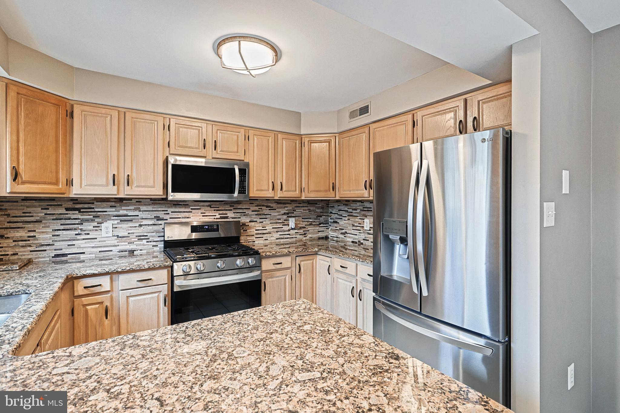 WOODLAND HILLS - Residential