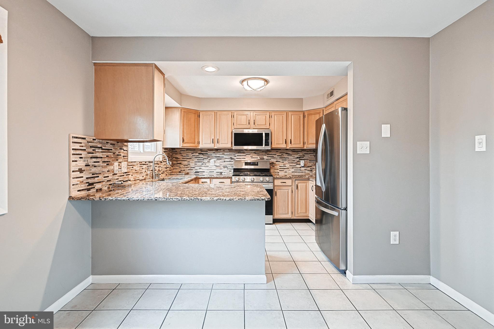 WOODLAND HILLS - Residential