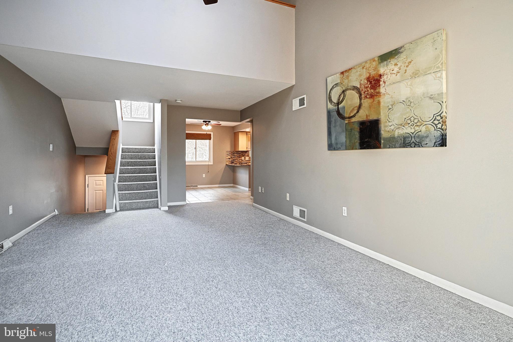 WOODLAND HILLS - Residential