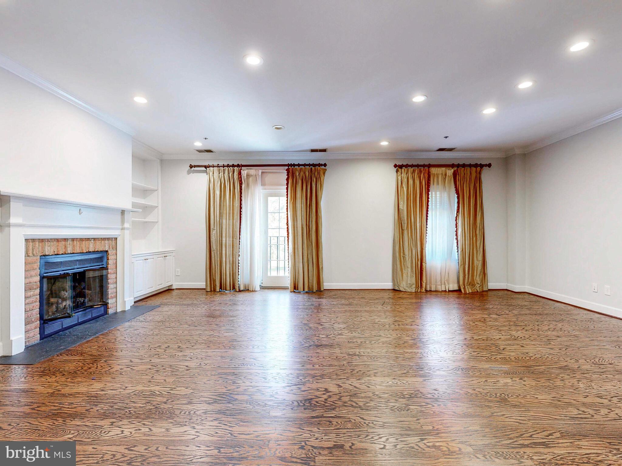 BRIGHTWOOD - Residential