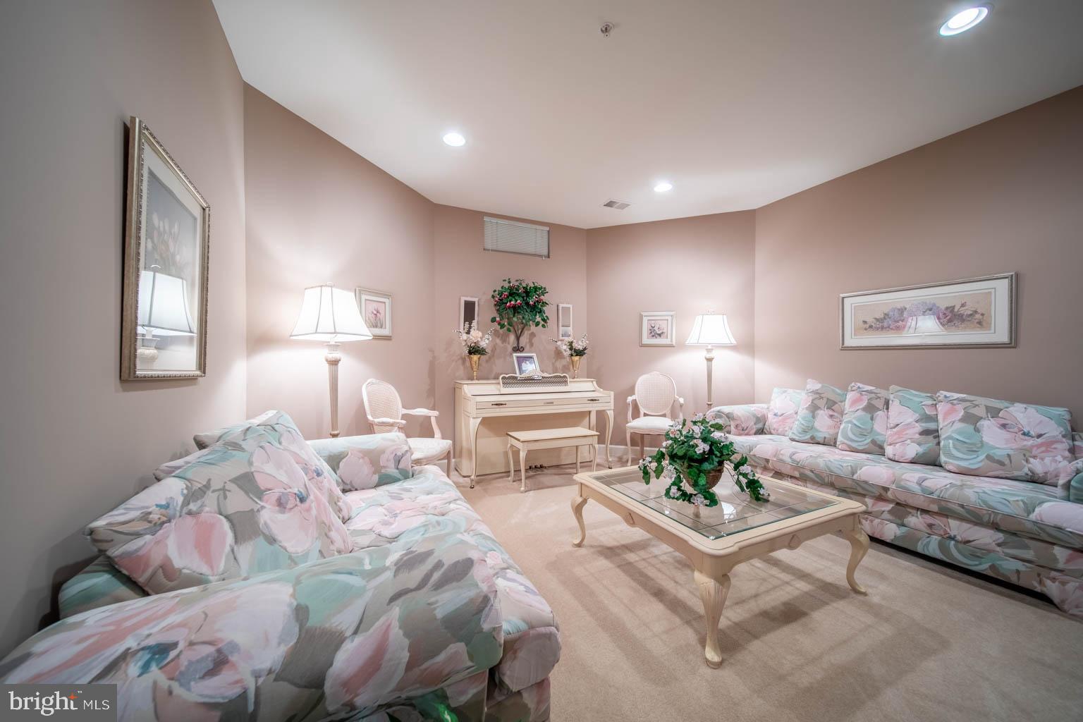 FAIRWOOD - Residential