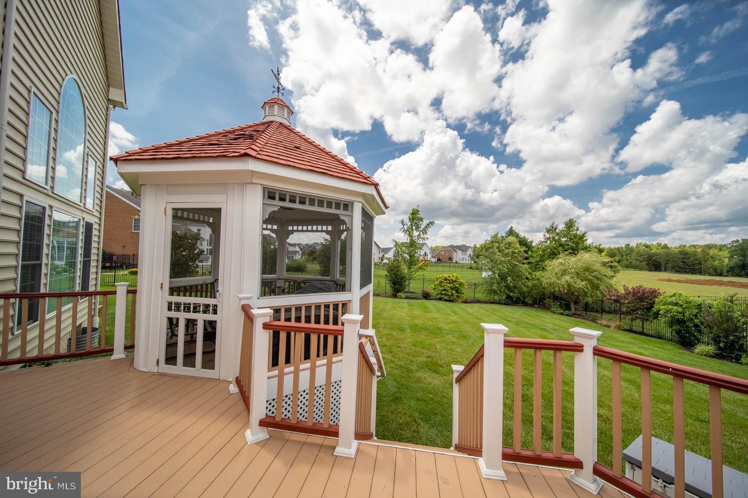 FAIRWOOD - Residential