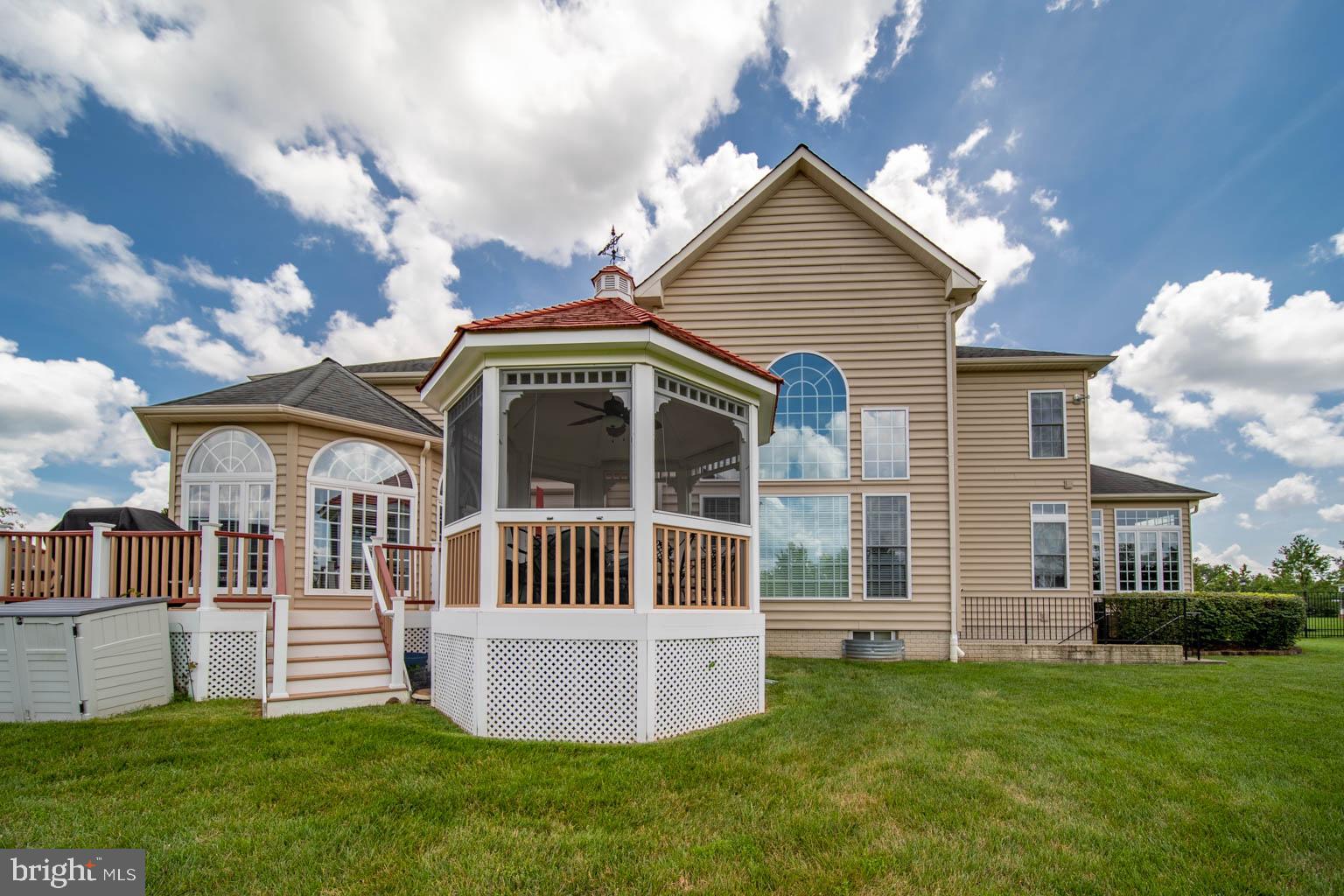 FAIRWOOD - Residential