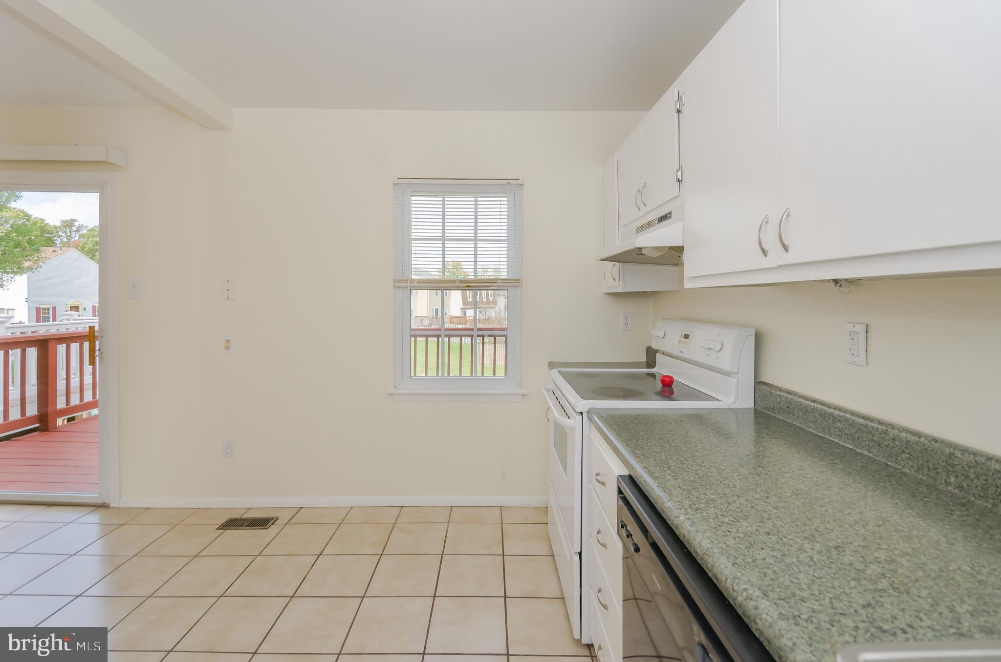 ELIZABETHS LANDING - Residential