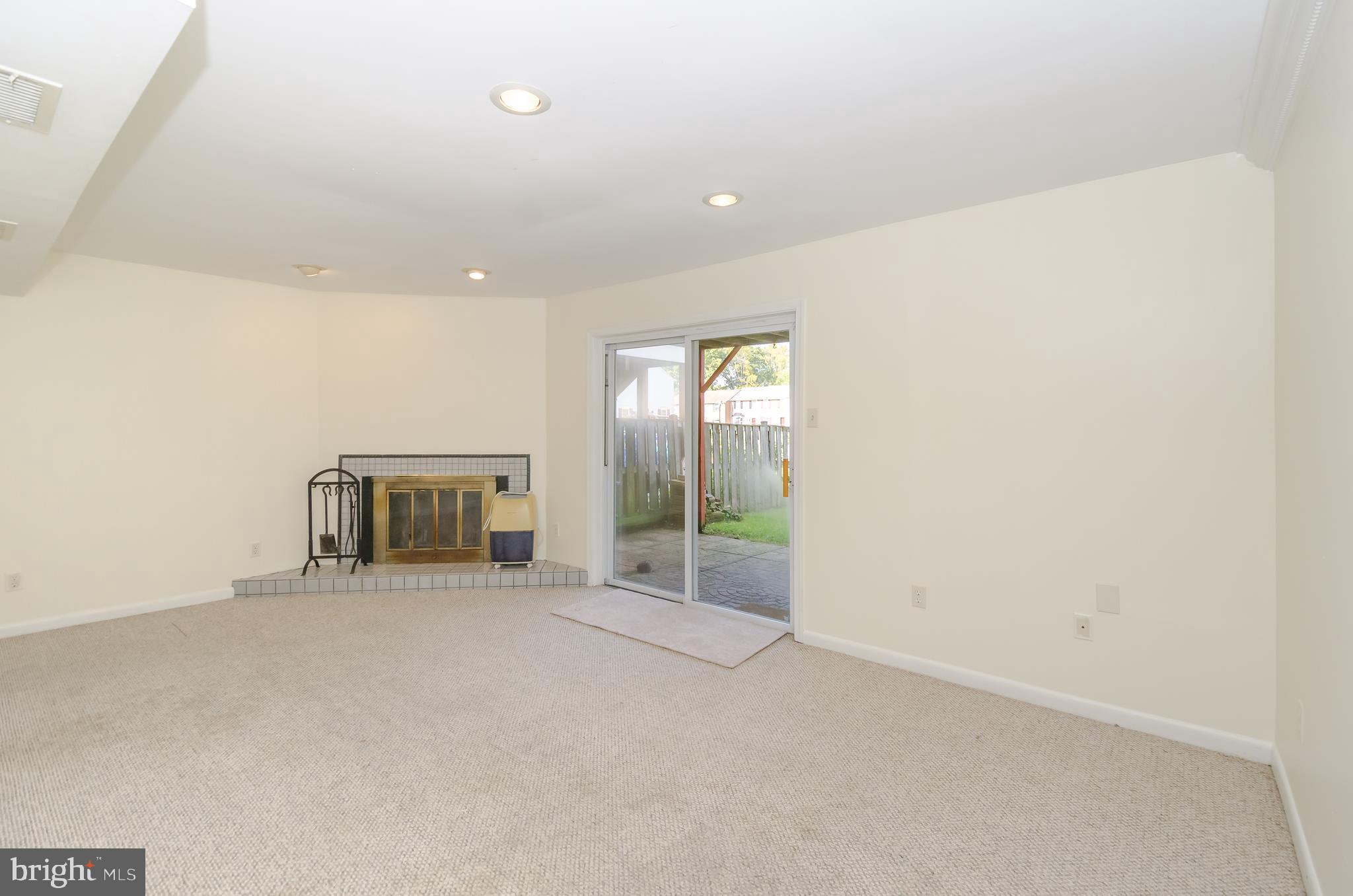 ELIZABETHS LANDING - Residential