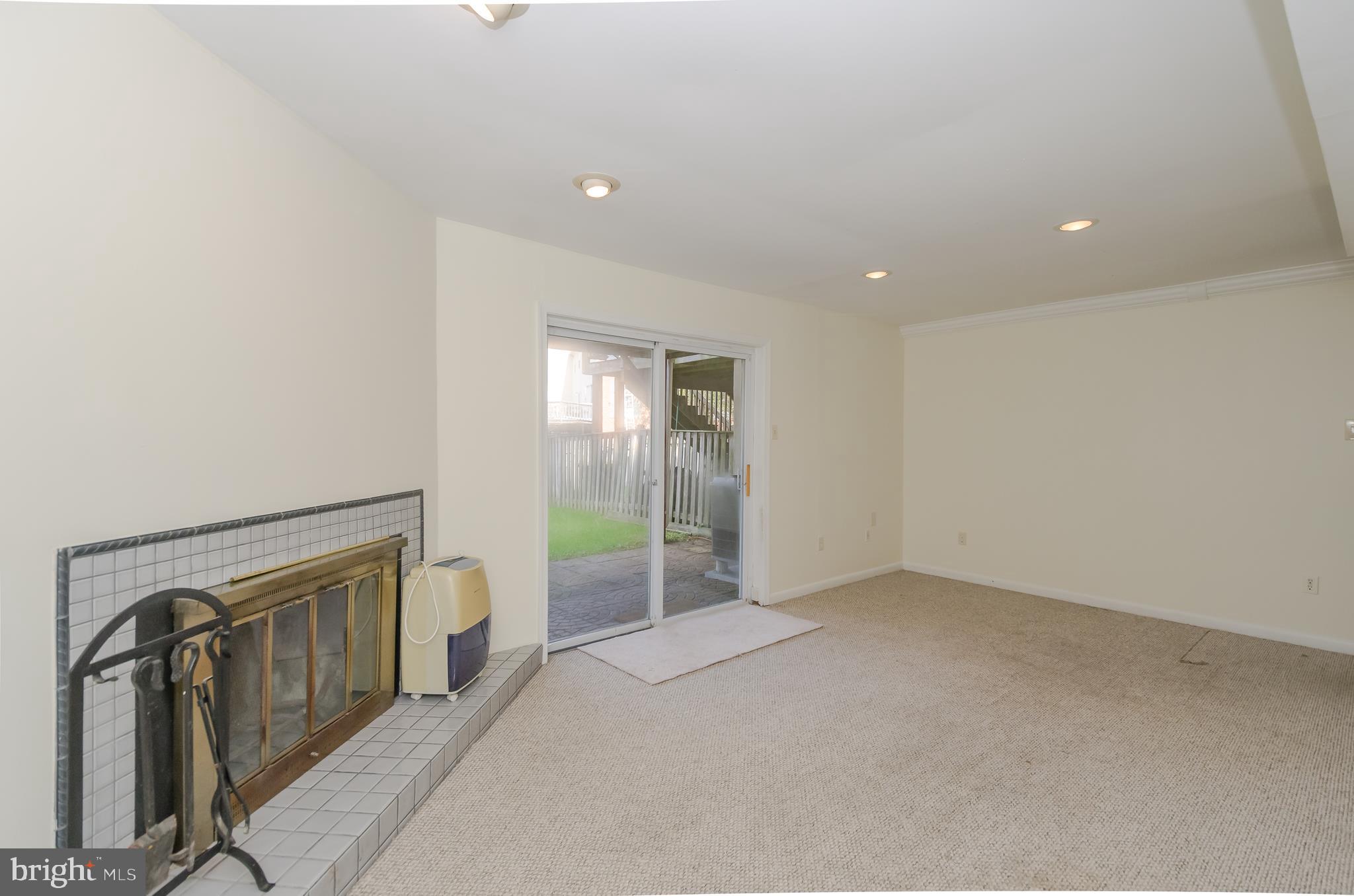 ELIZABETHS LANDING - Residential