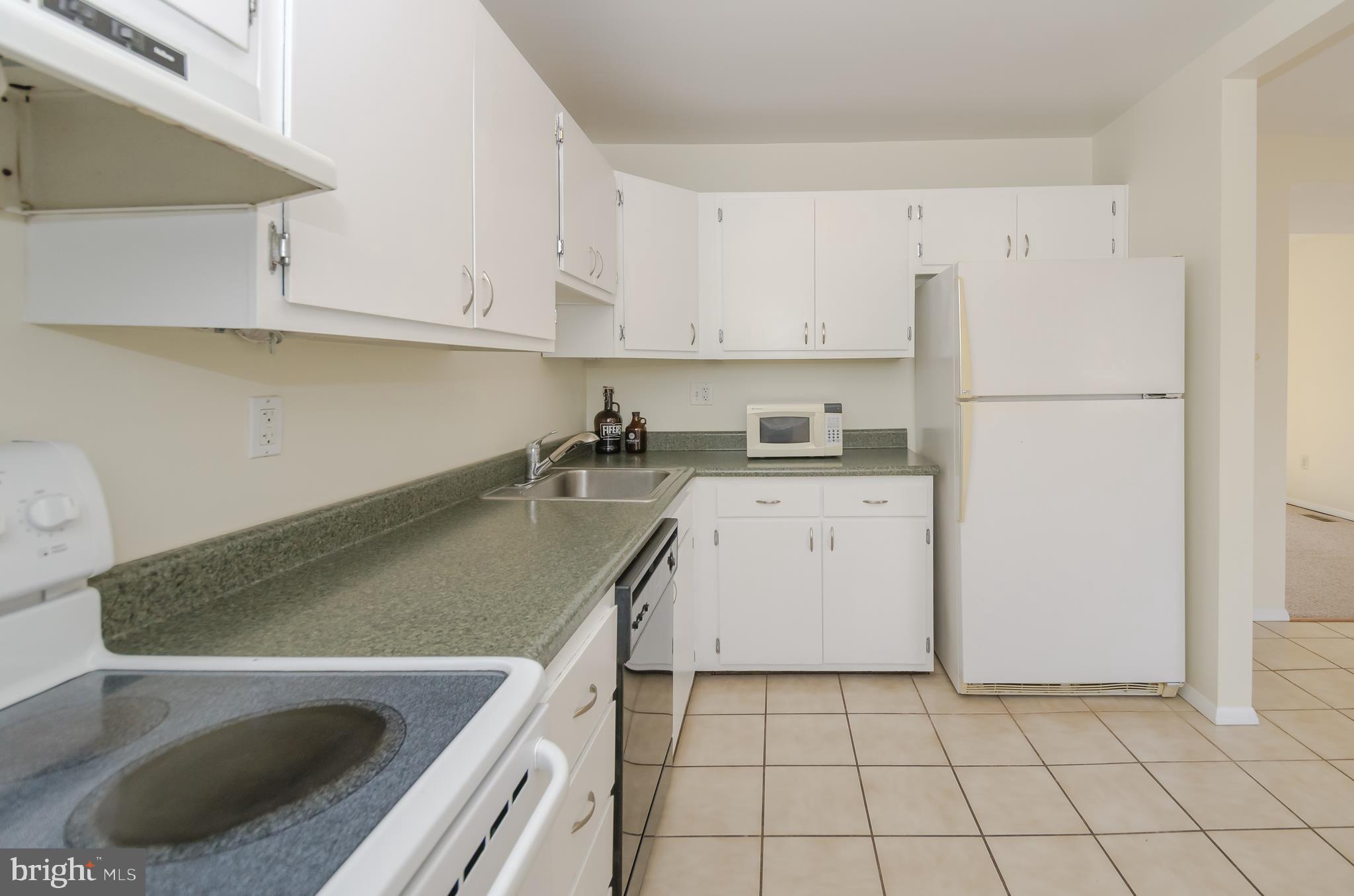 ELIZABETHS LANDING - Residential