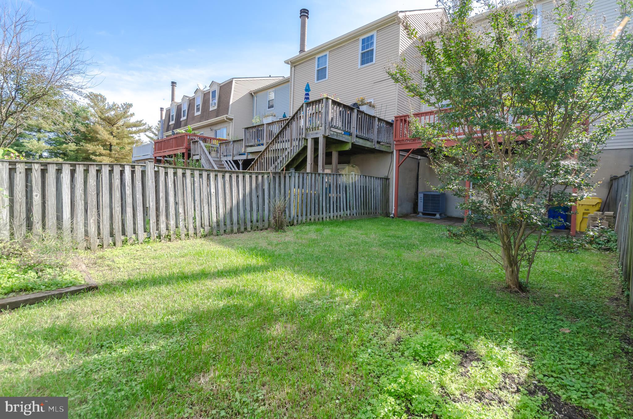 ELIZABETHS LANDING - Residential