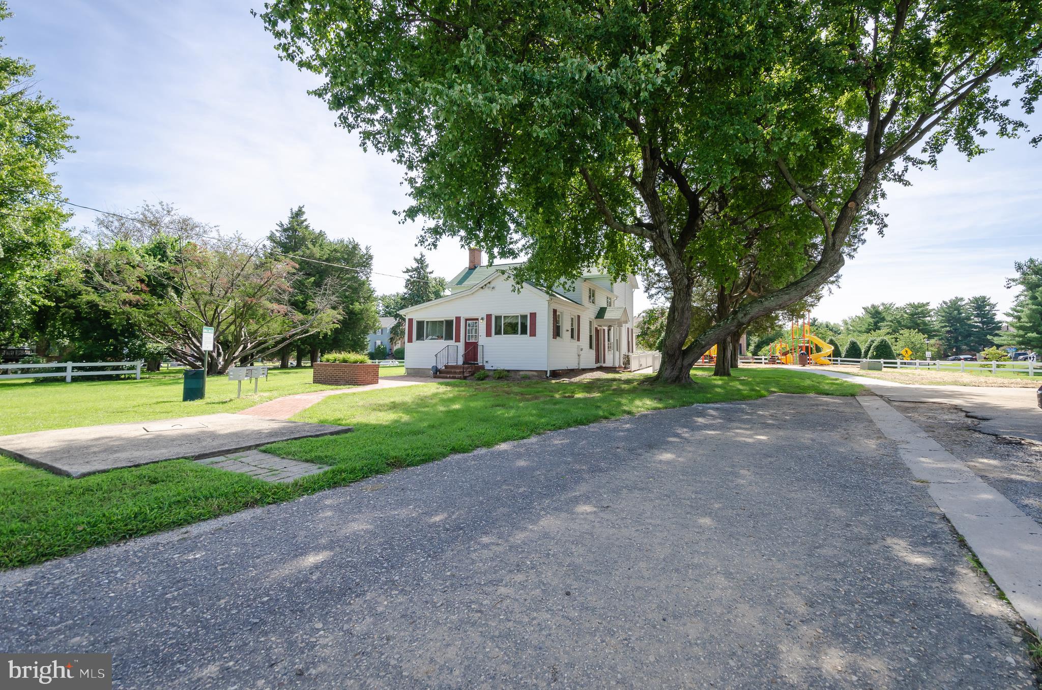 ELIZABETHS LANDING - Residential