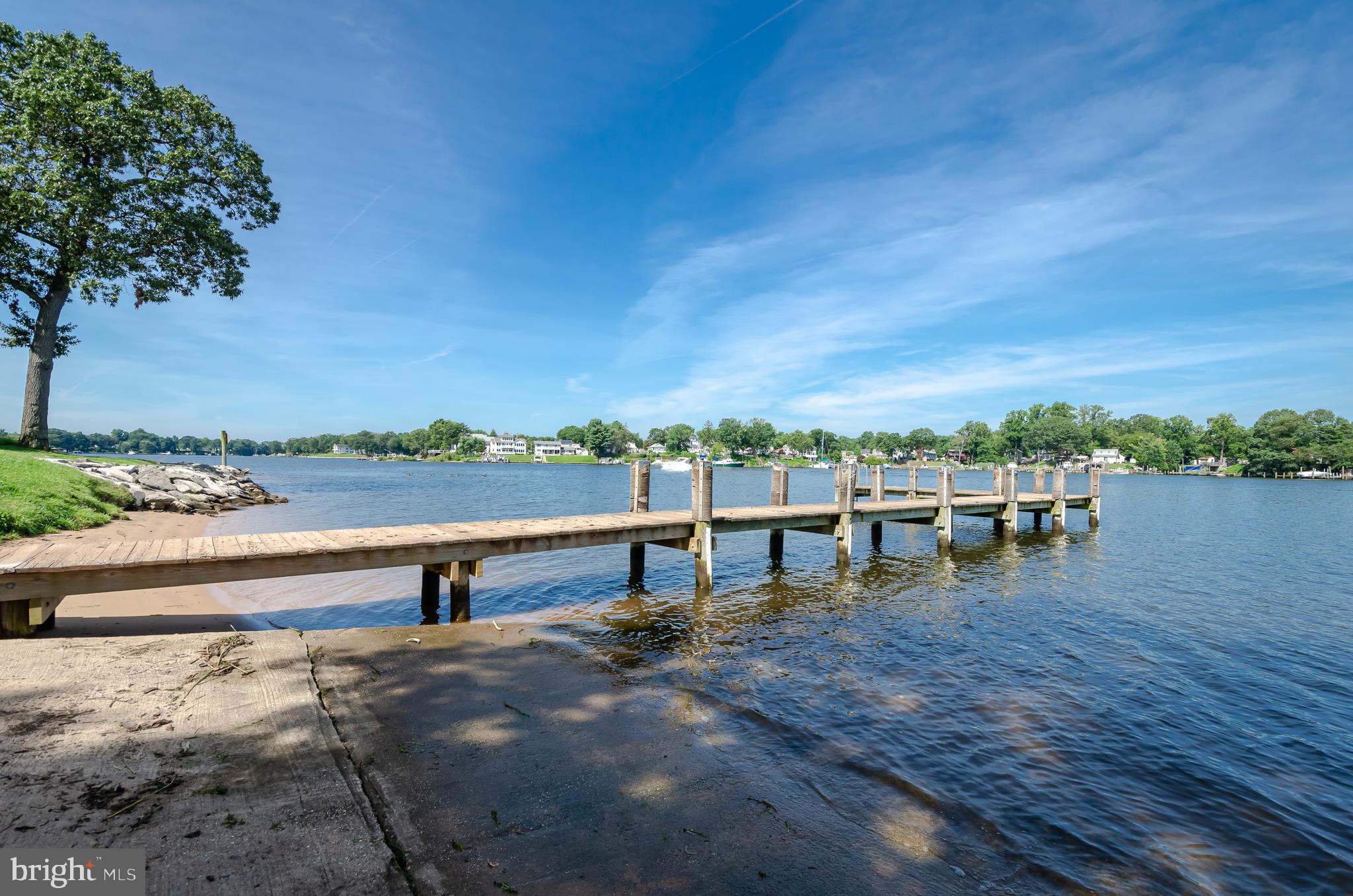 ELIZABETHS LANDING - Residential