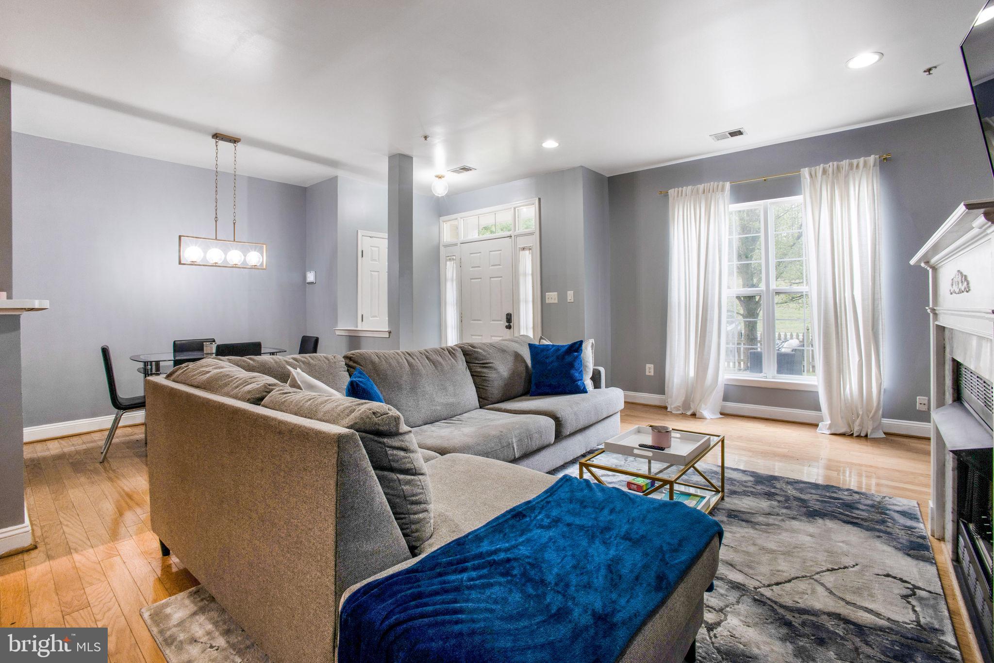 PINEY ORCHARD - Residential