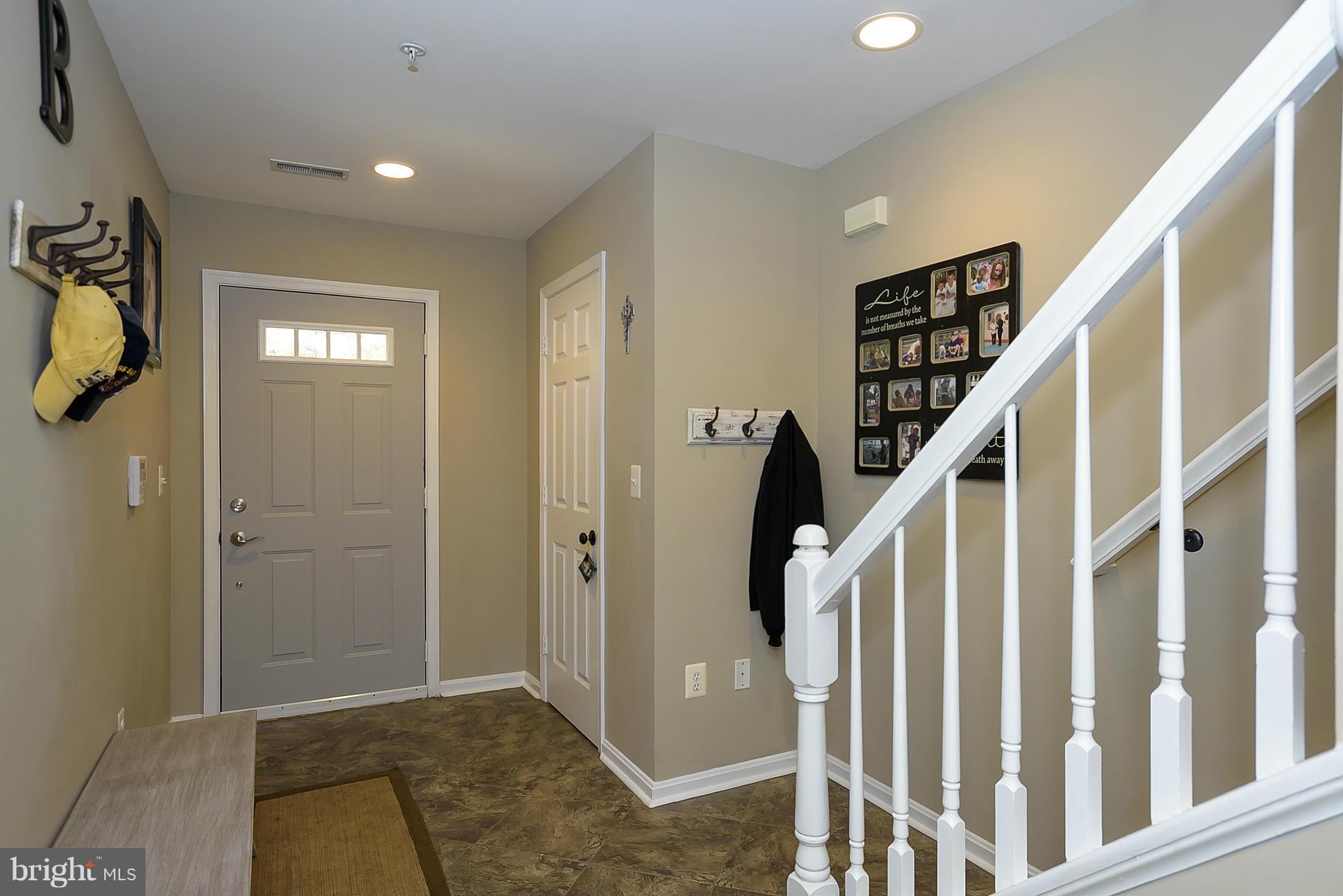 FALCON CREST - Residential