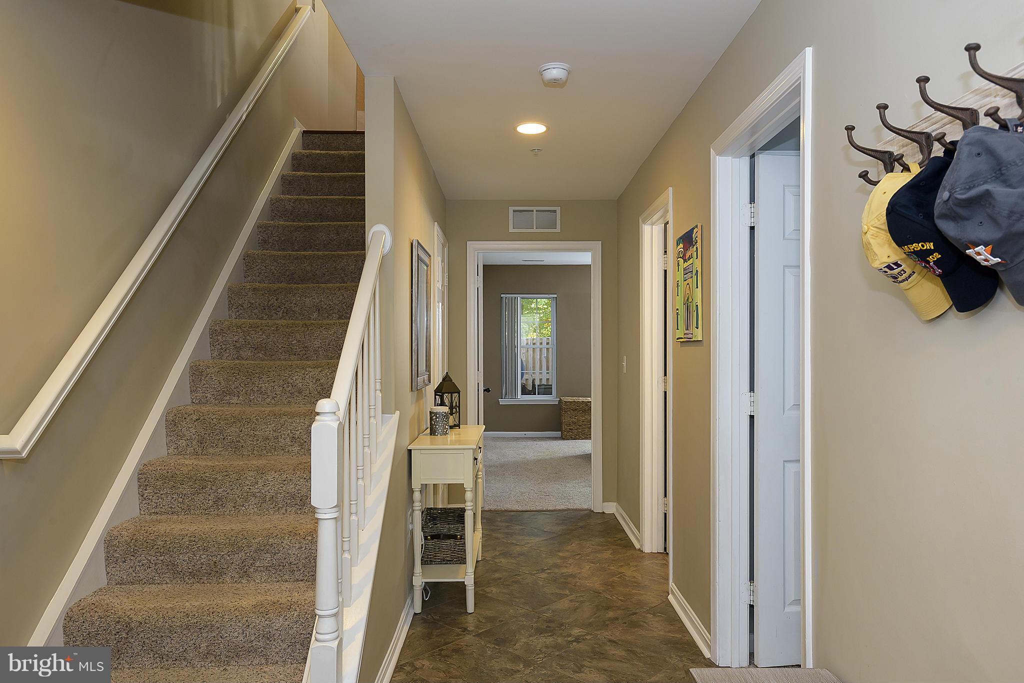 FALCON CREST - Residential