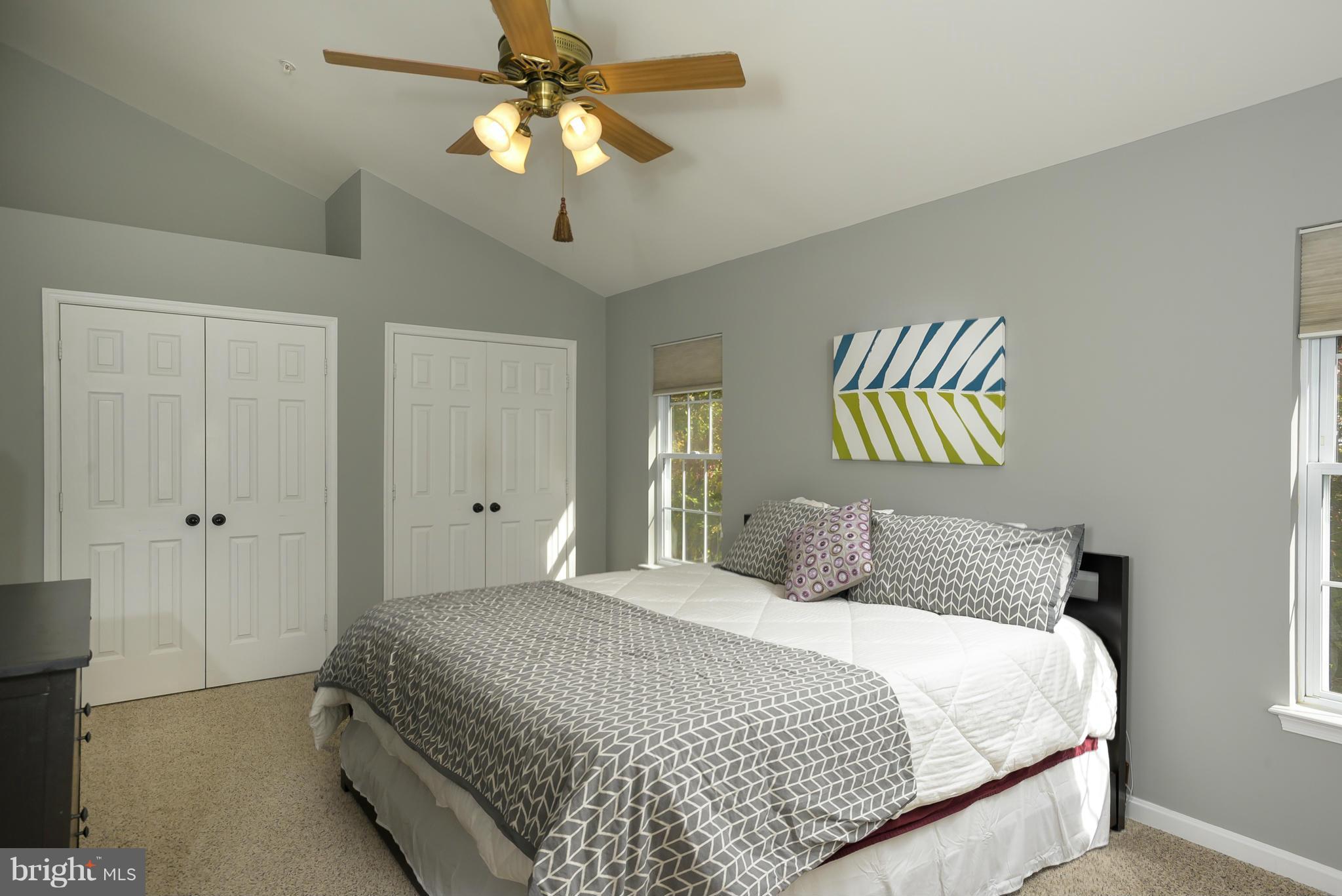 FALCON CREST - Residential