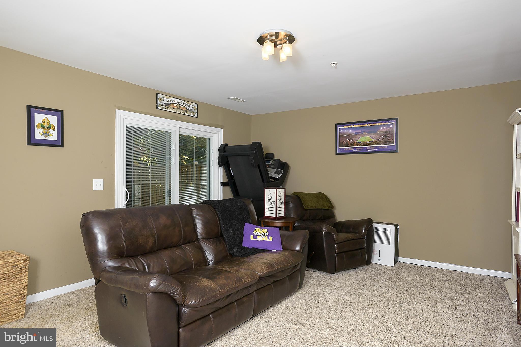 FALCON CREST - Residential