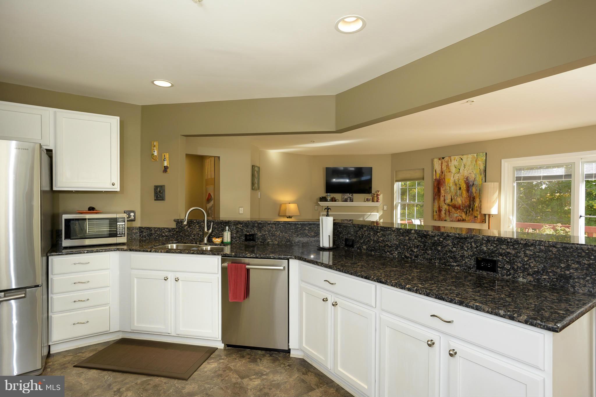 FALCON CREST - Residential