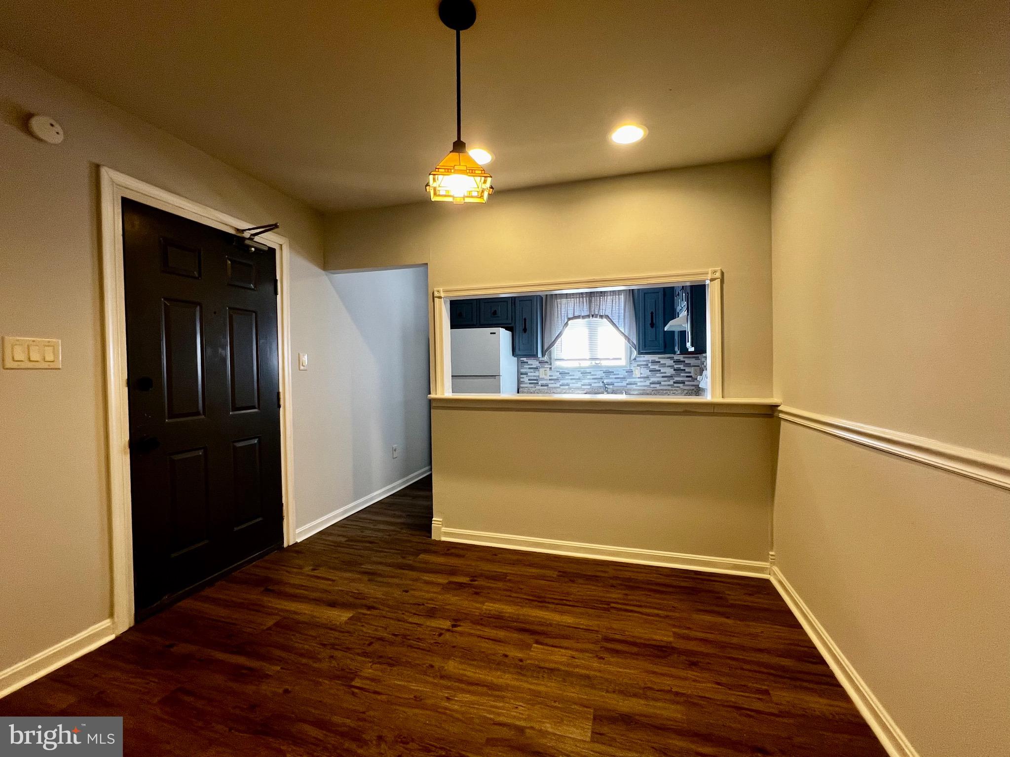 GLOUCESTER CONDOMINIUMS - Residential