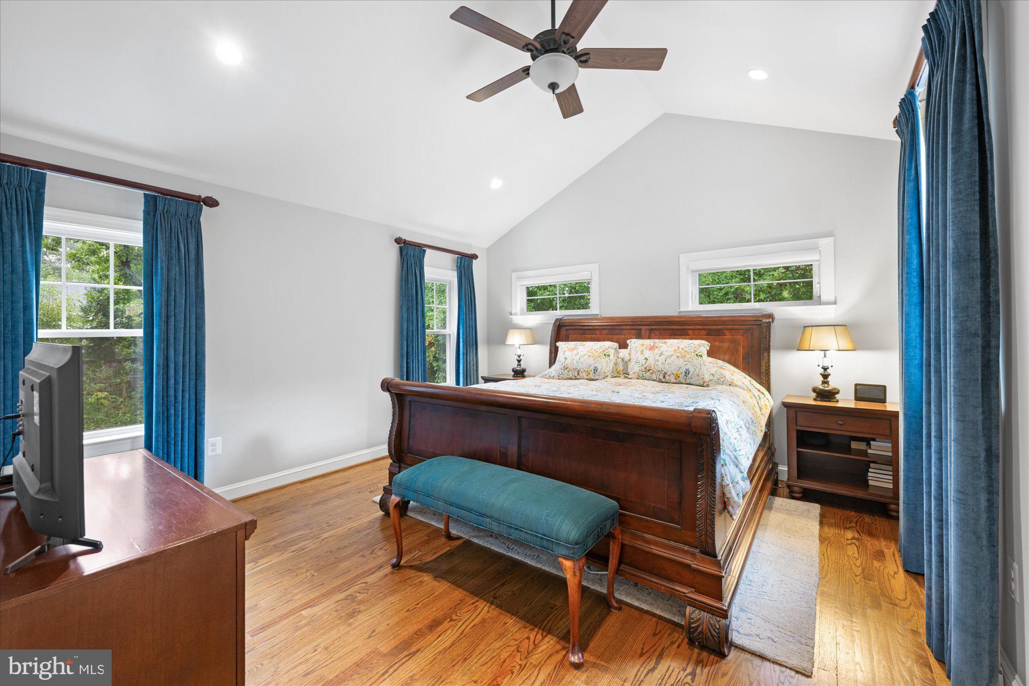 ALEXANDRIA - Residential