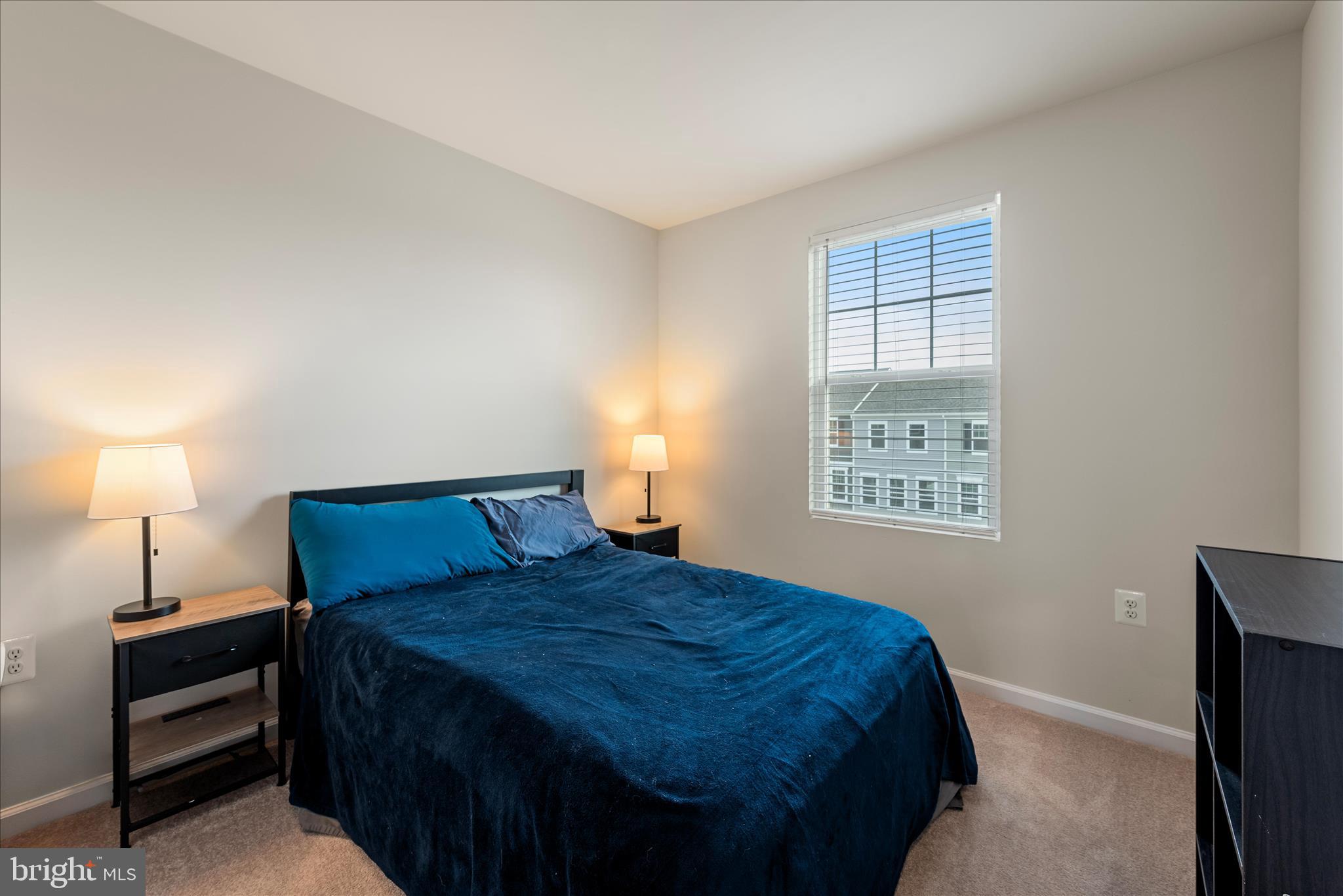 PRESIDENTS POINTE - Residential