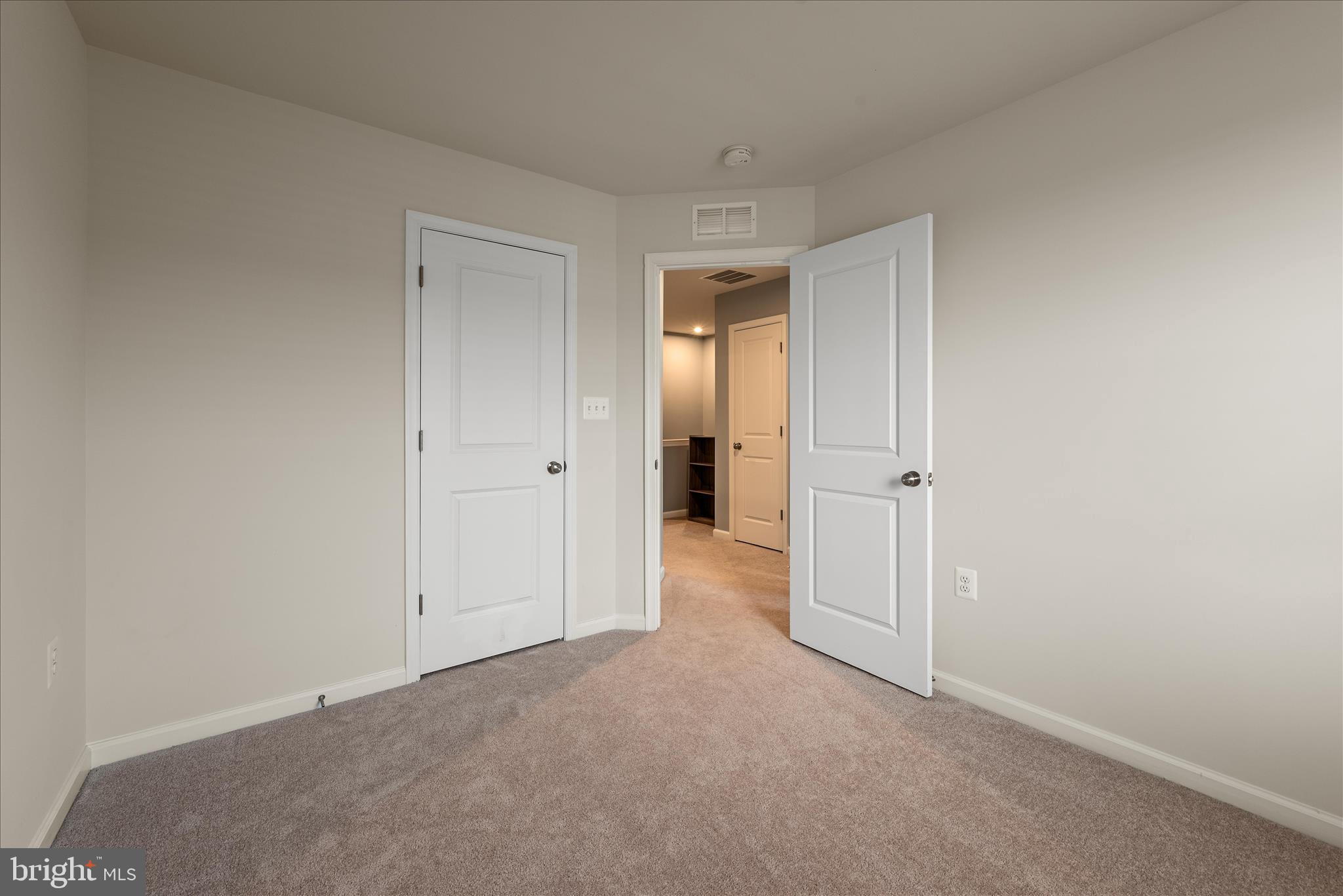 PRESIDENTS POINTE - Residential