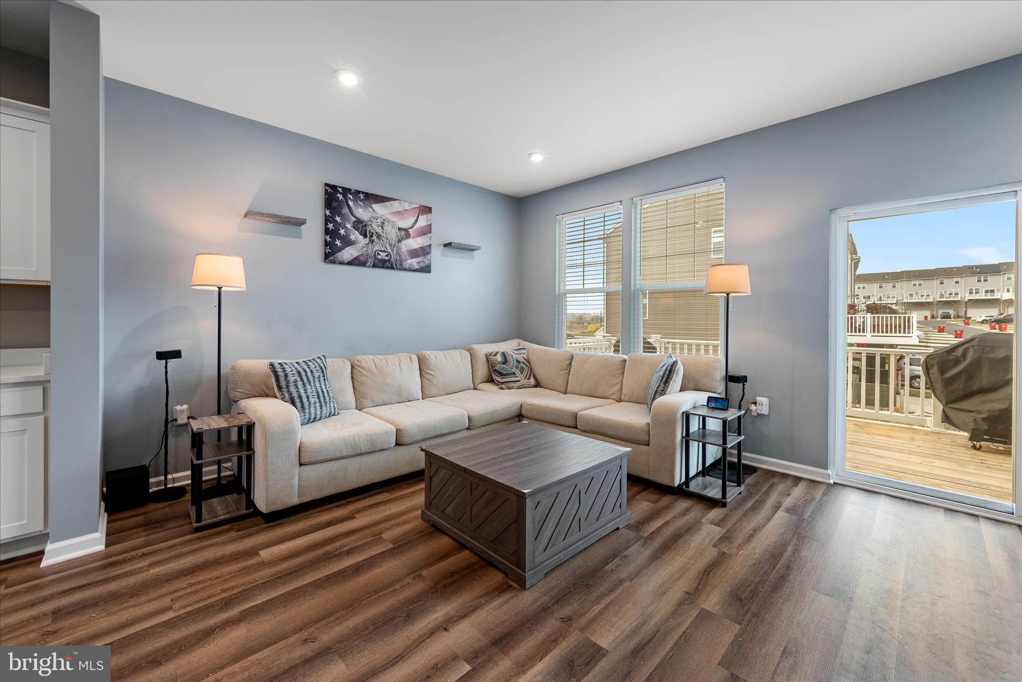 PRESIDENTS POINTE - Residential