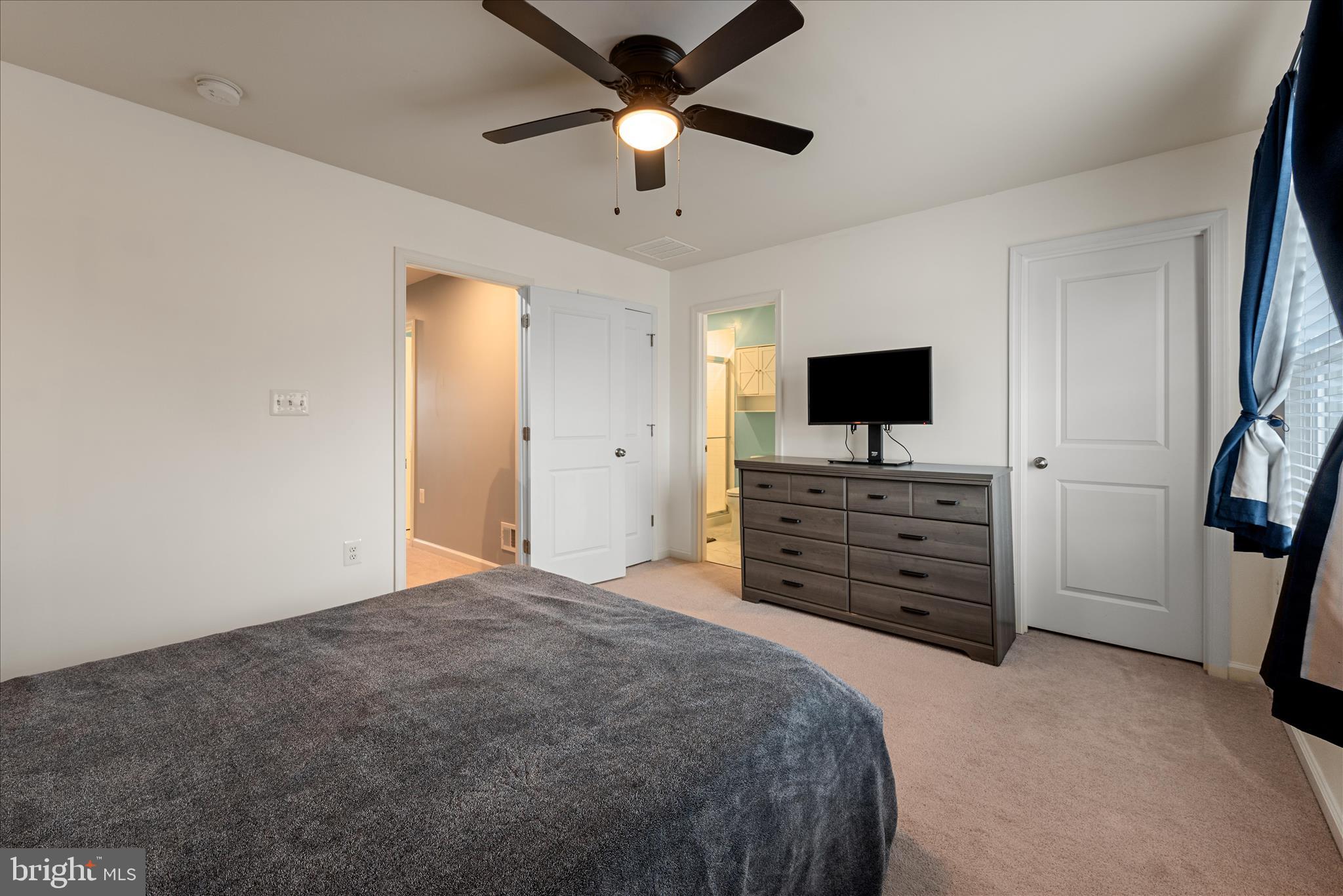 PRESIDENTS POINTE - Residential