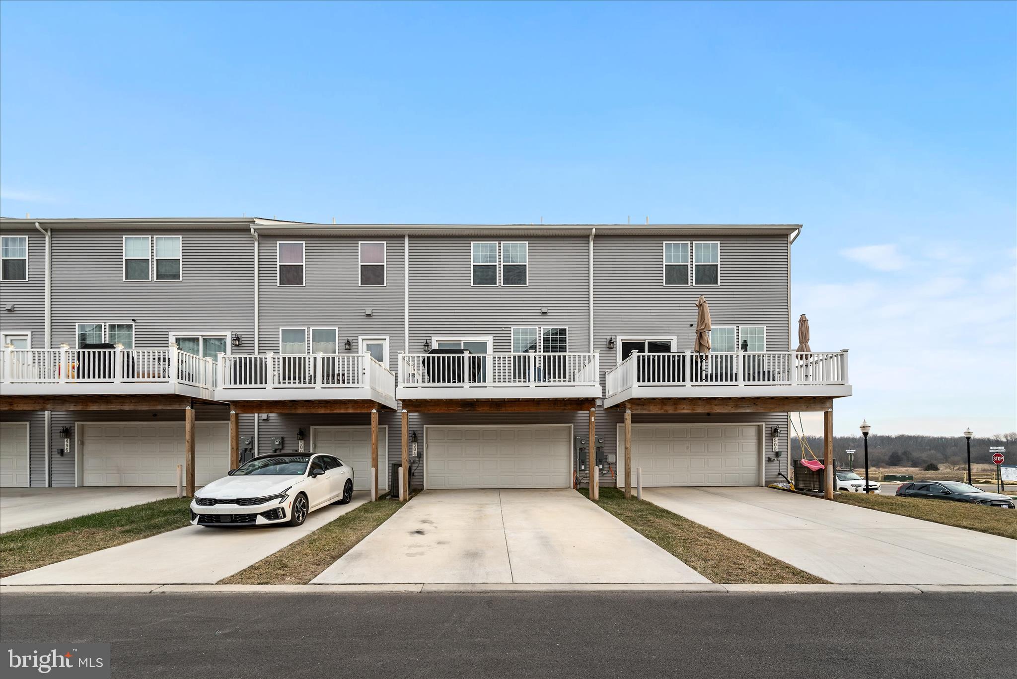 PRESIDENTS POINTE - Residential