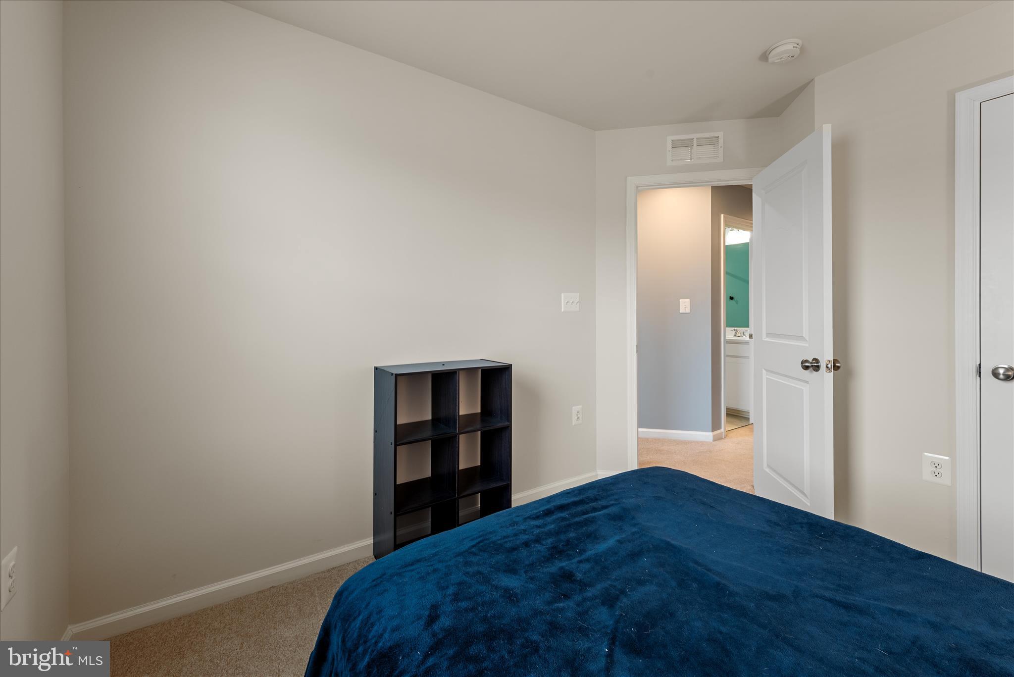 PRESIDENTS POINTE - Residential