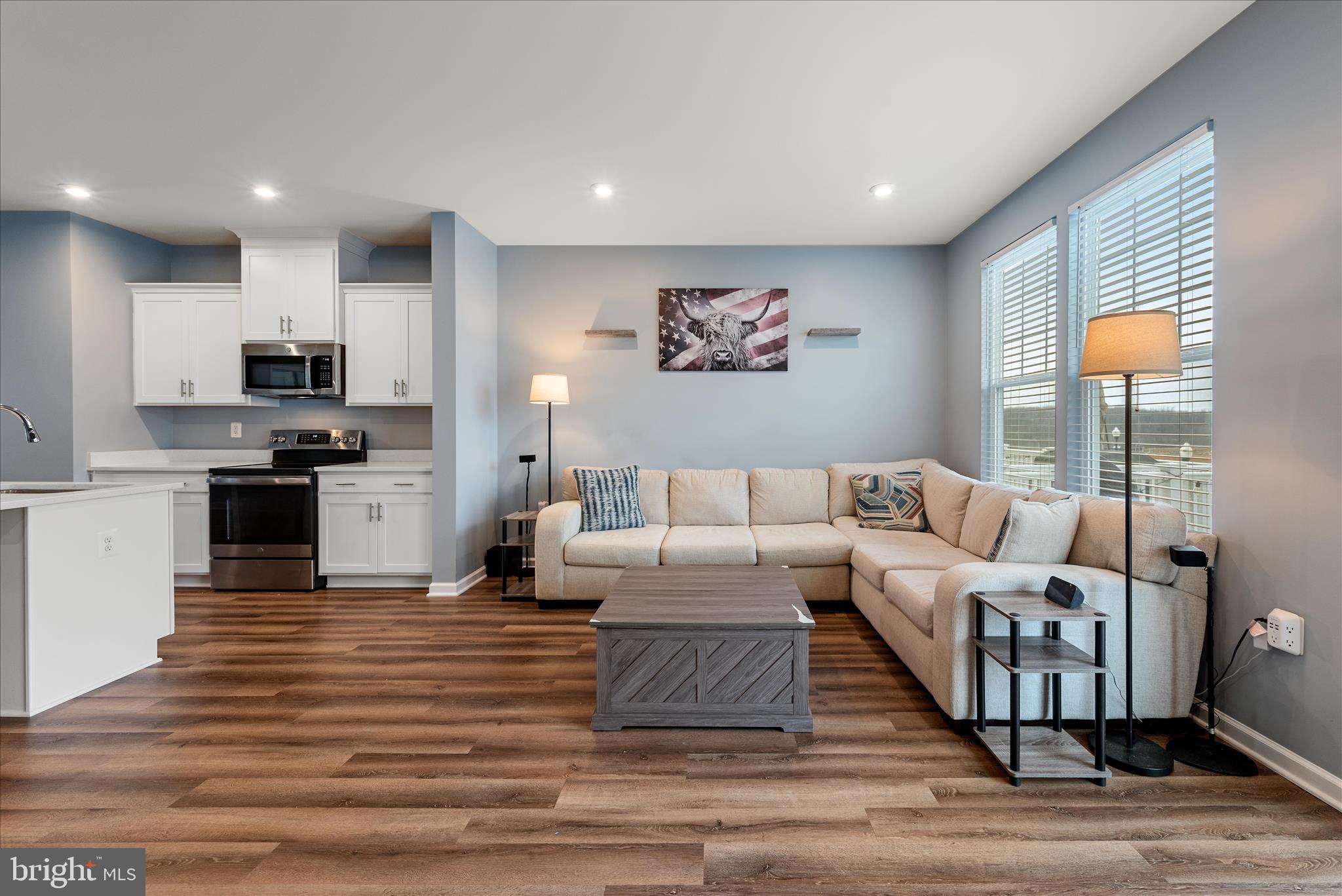 PRESIDENTS POINTE - Residential