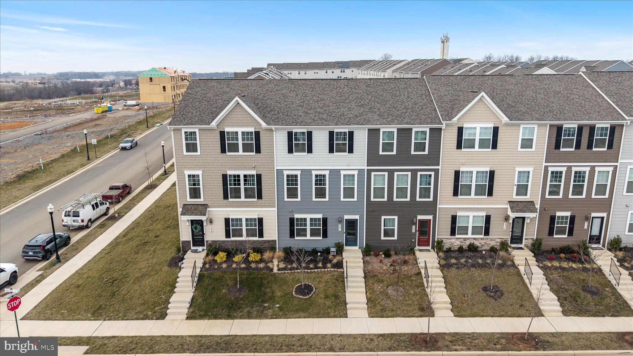 PRESIDENTS POINTE - Residential