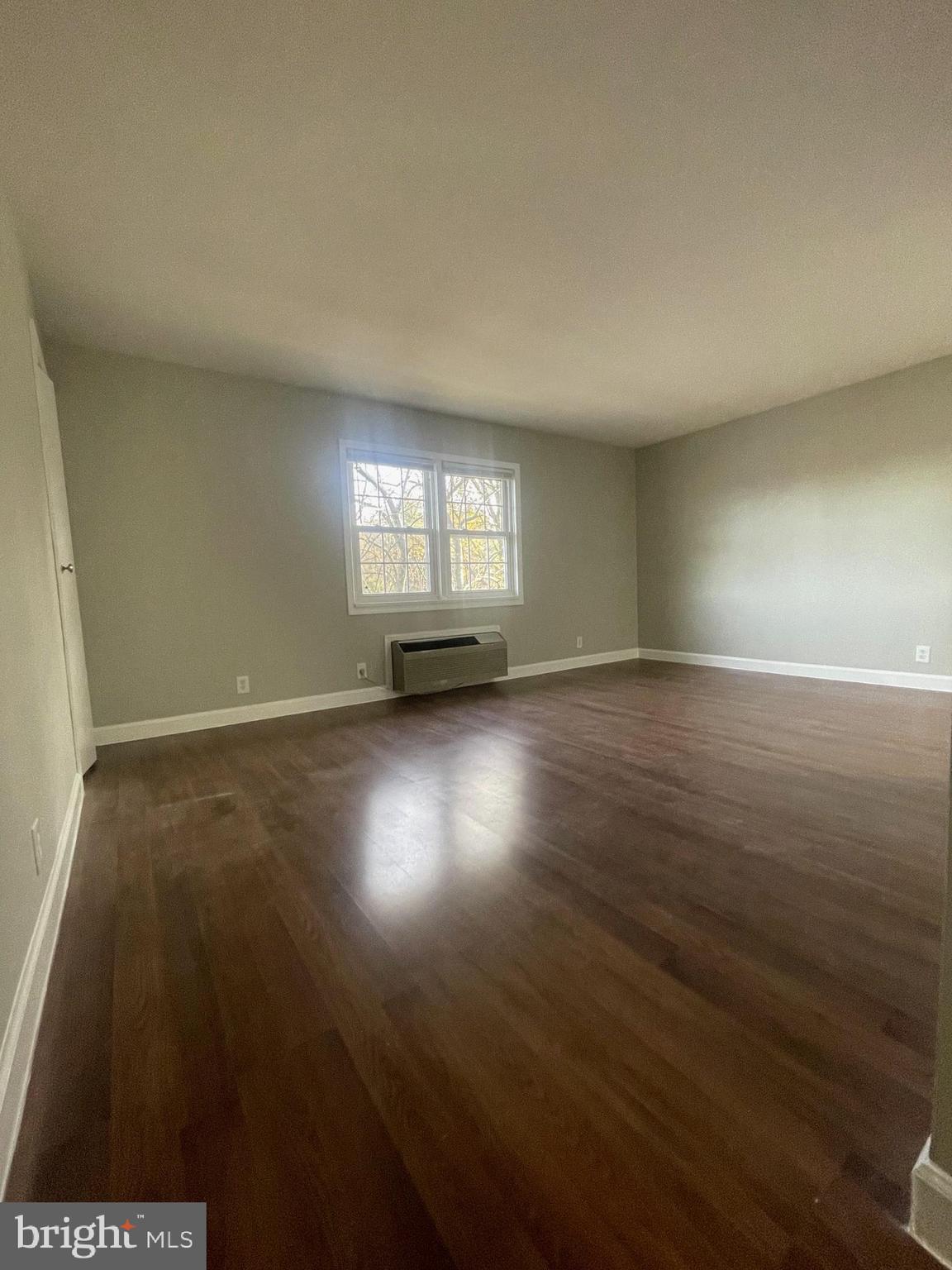 PEMBROOKE - Residential Lease