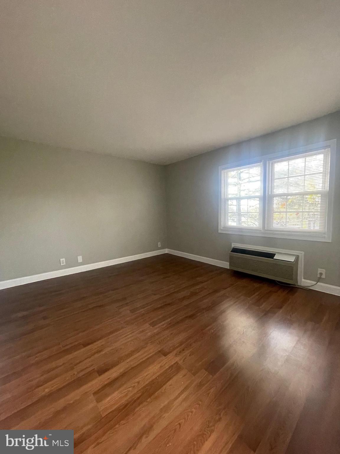 PEMBROOKE - Residential Lease