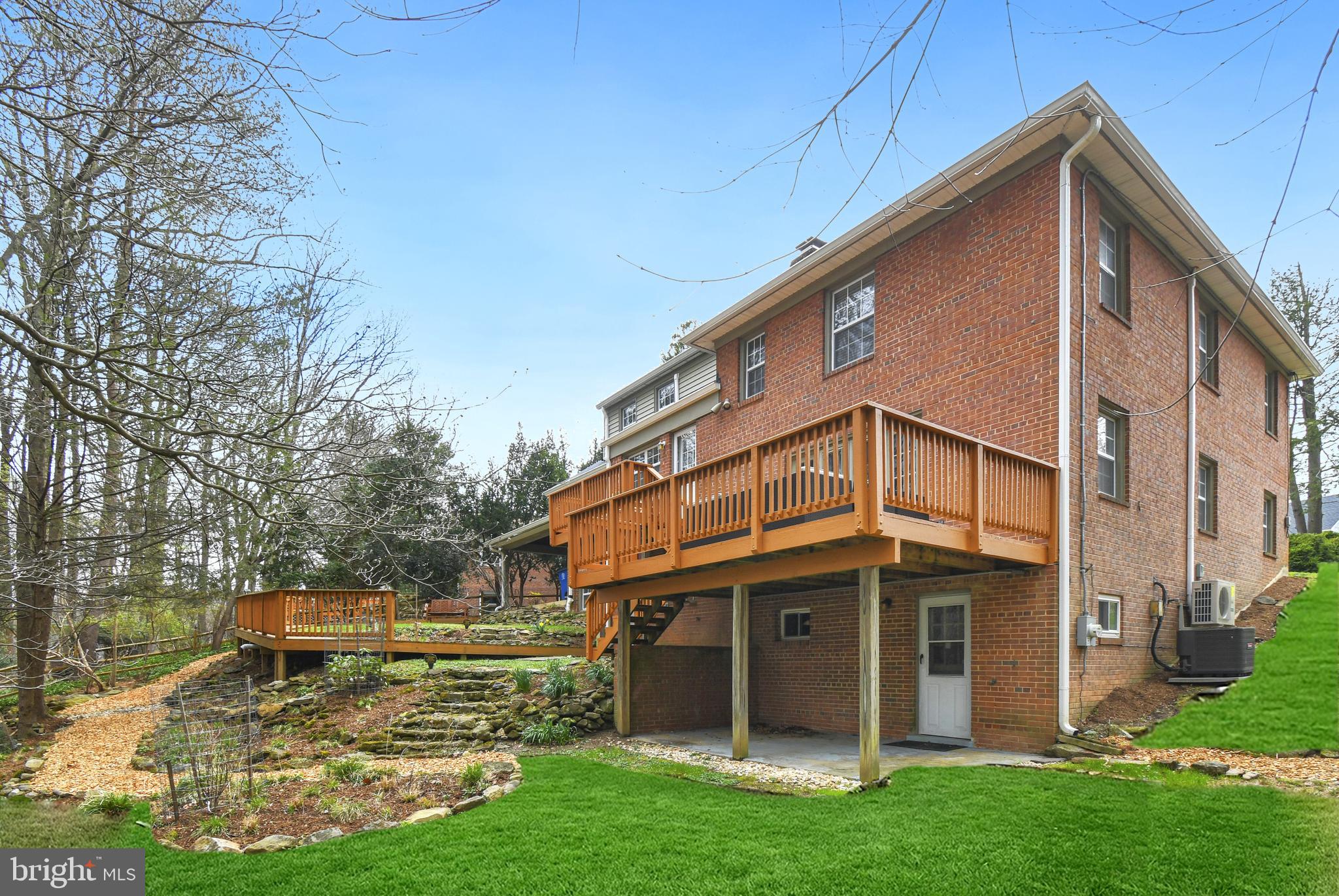 NORTHWEST BRANCH ESTATES - Residential