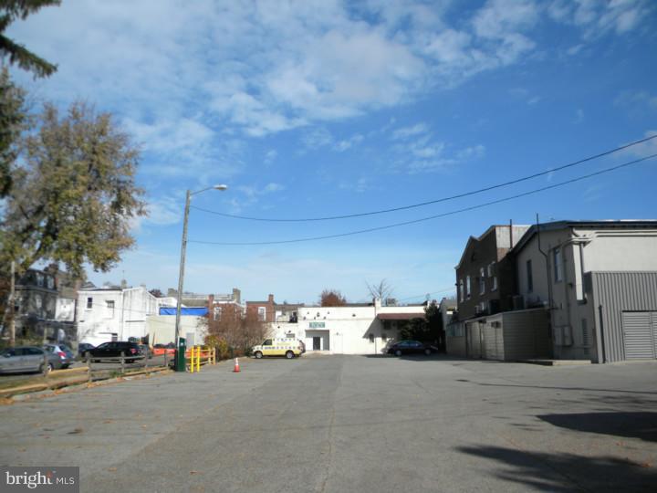 CHESTNUT HILL - Commercial Sale