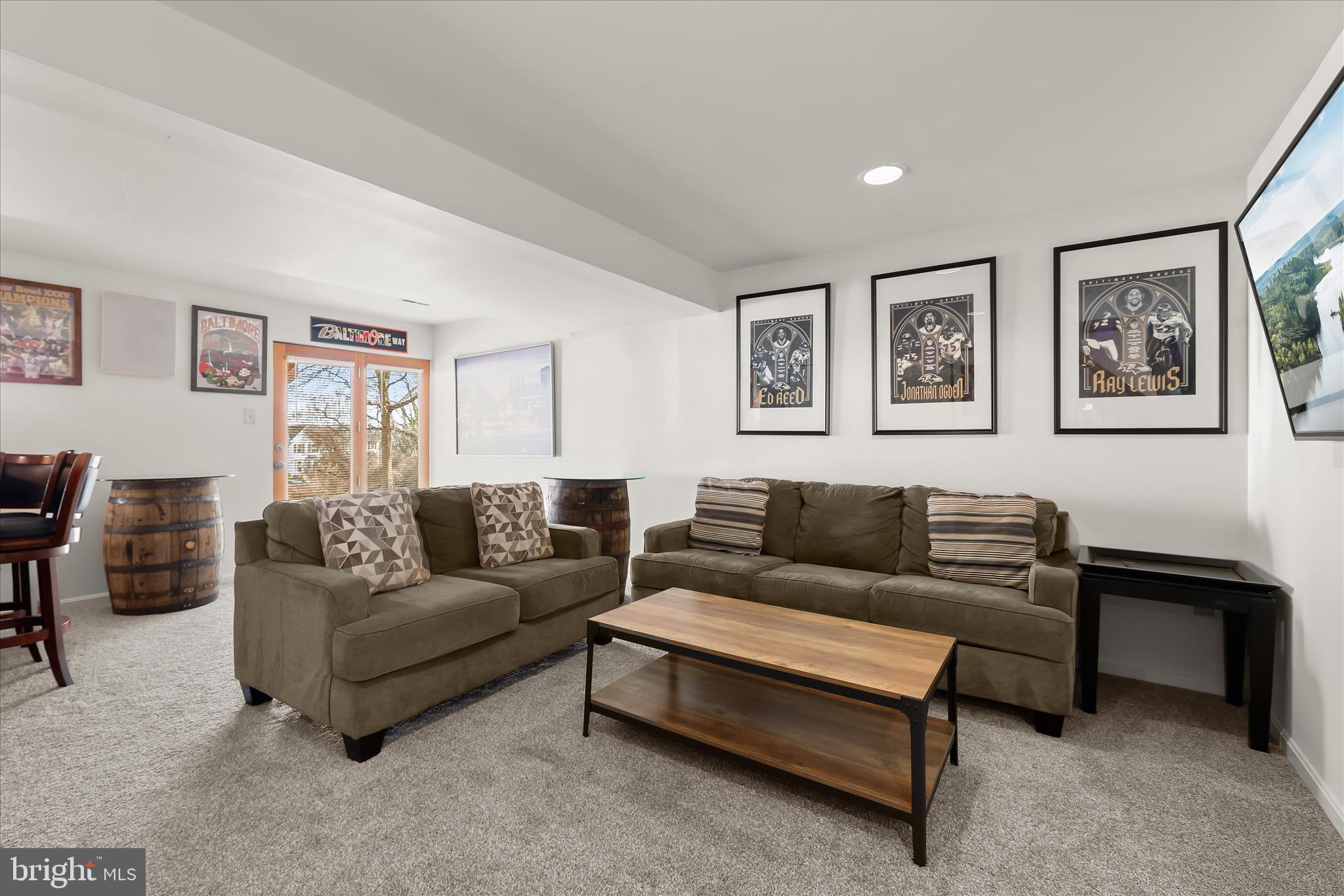 RIVERCHASE - Residential