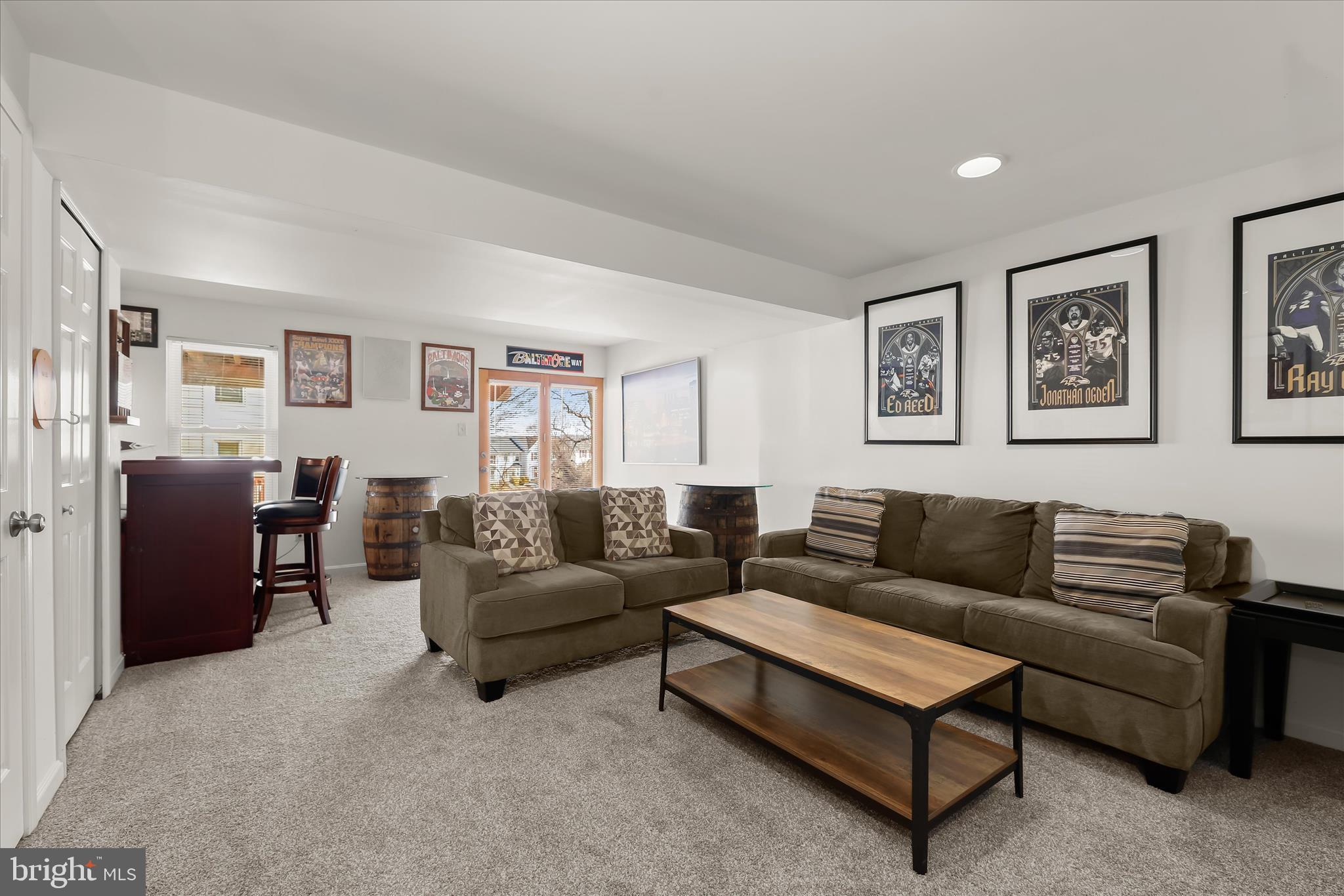 RIVERCHASE - Residential