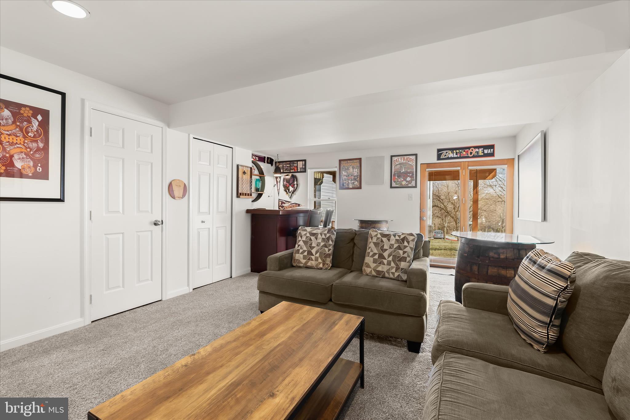 RIVERCHASE - Residential