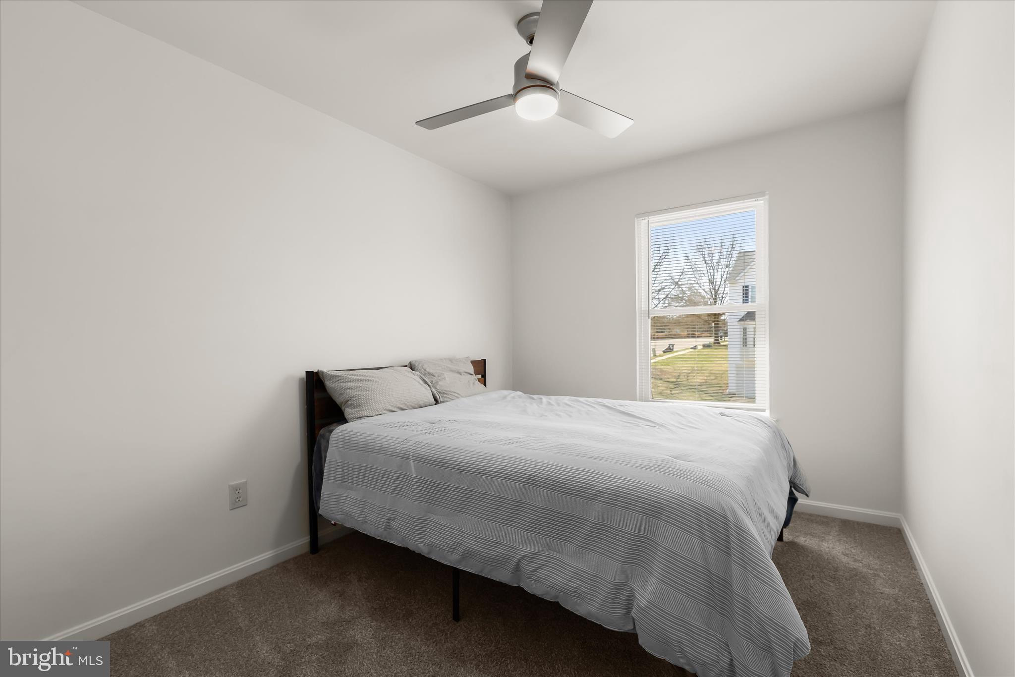 RIVERCHASE - Residential