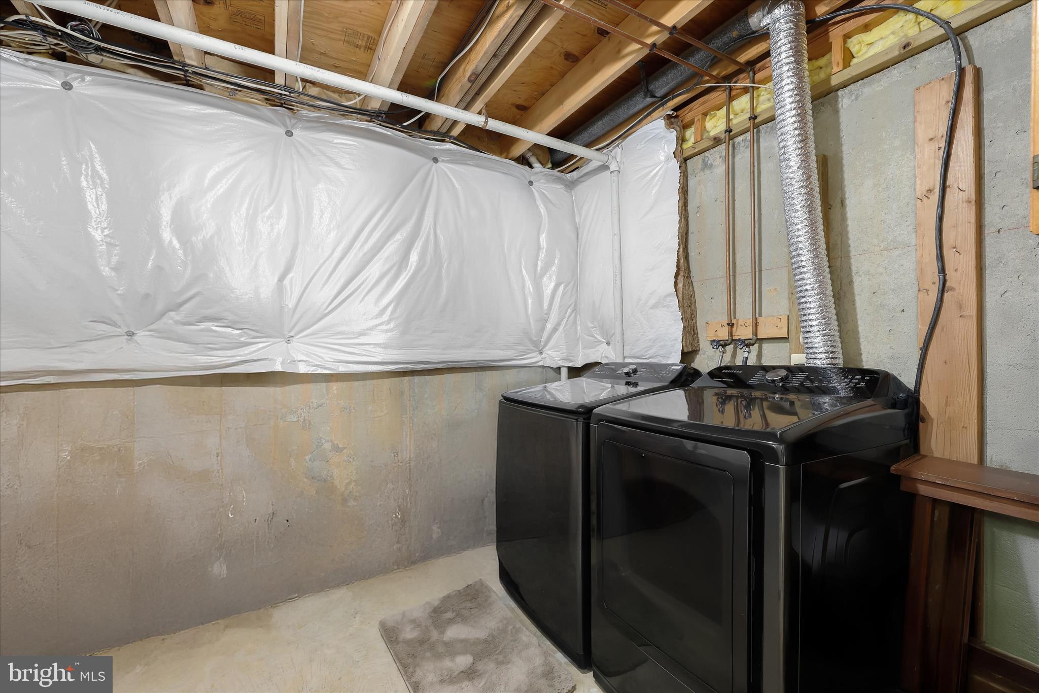 RIVERCHASE - Residential