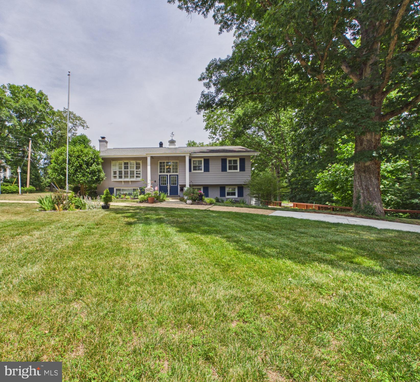 9201 CHERRYTREE DRIVE